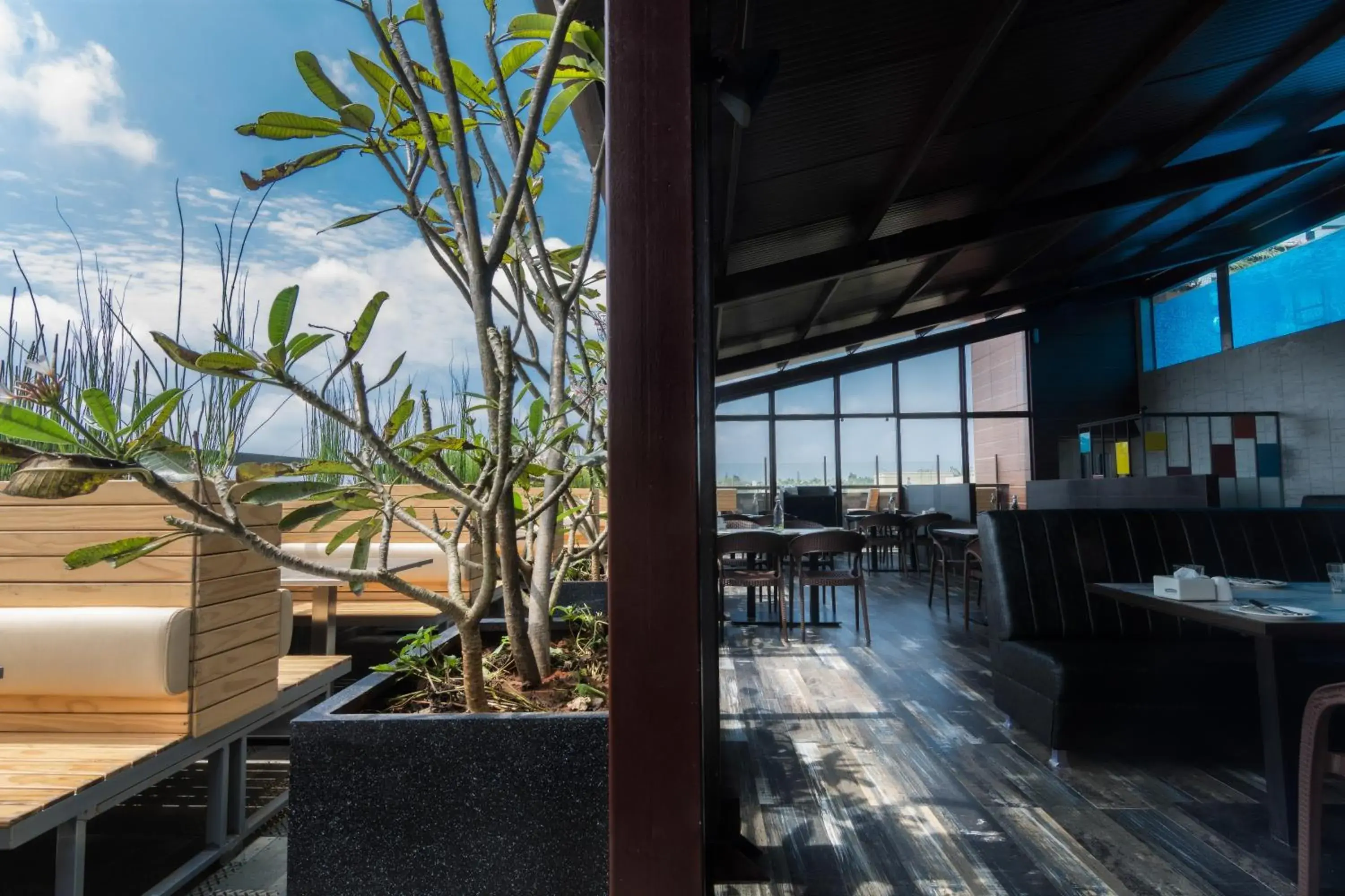 Restaurant/places to eat in Roopa Elite Restaurant/places to eat in Roopa Elite