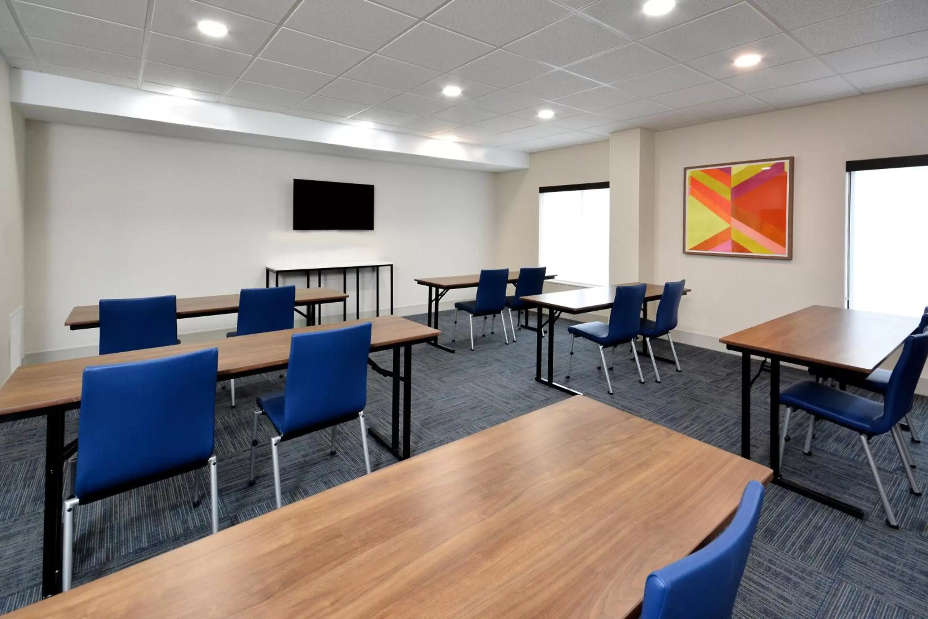 Meeting/conference room in Holiday Inn Express Richmond I-64 Short Pump Area, an IHG Hotel