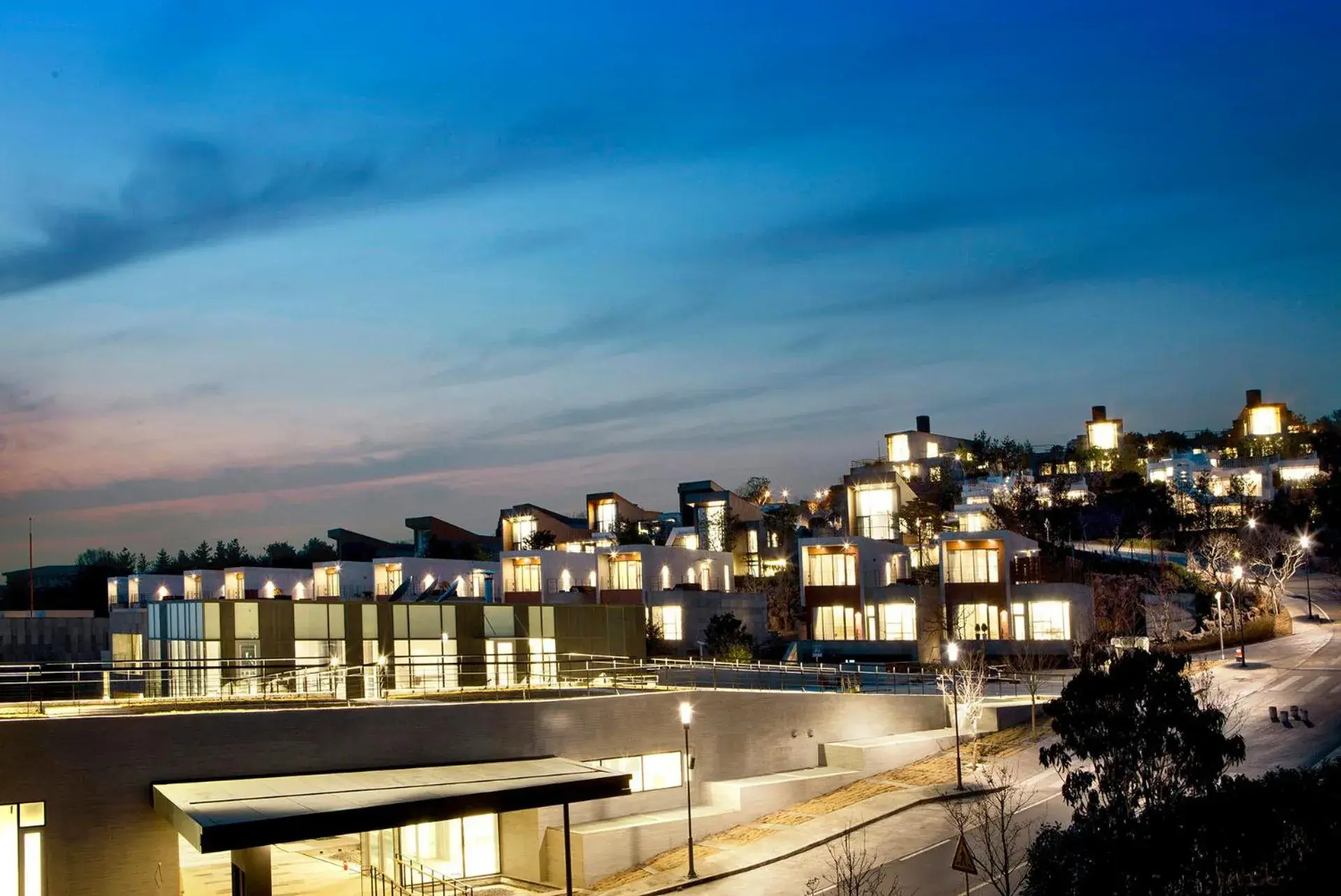 Property building in Lotte Resort Jeju Artvillas Property building in Lotte Resort Jeju Artvillas