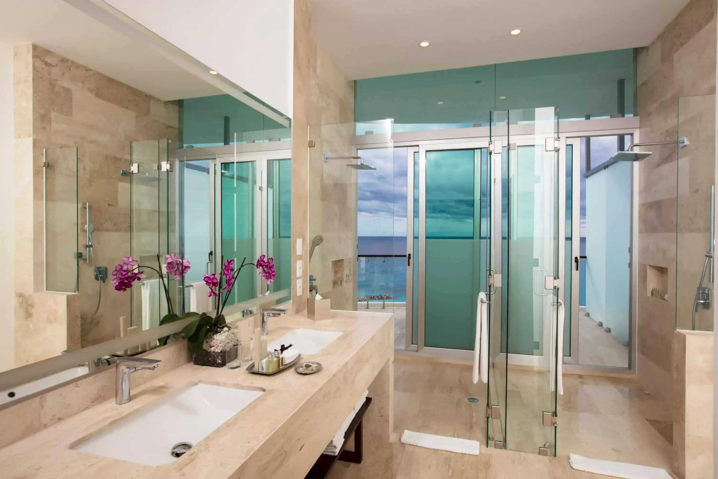Bathroom in Altitude at Krystal Grand Cancun - All Inclusive