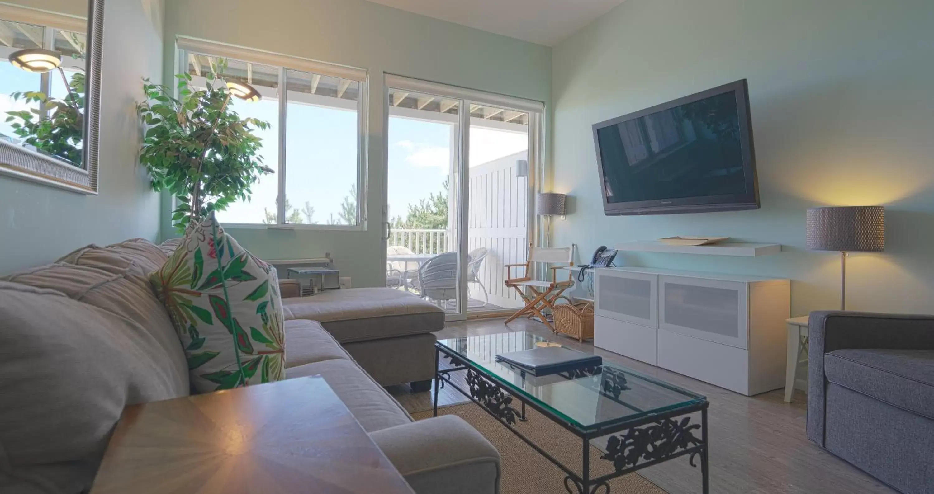 Seating Area in Sea Crest