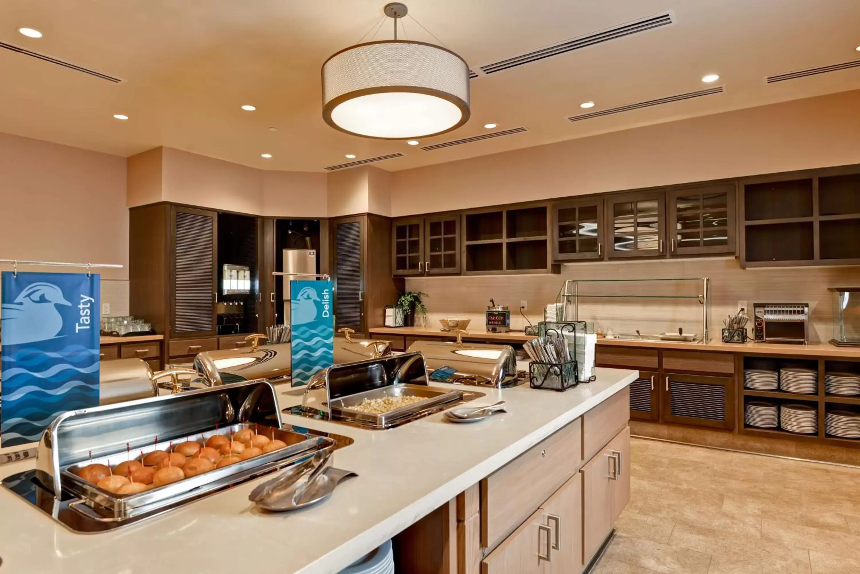Restaurant/places to eat, Kitchen/Kitchenette in Homewood Suites by Hilton Anaheim Conv Ctr/Disneyland Main