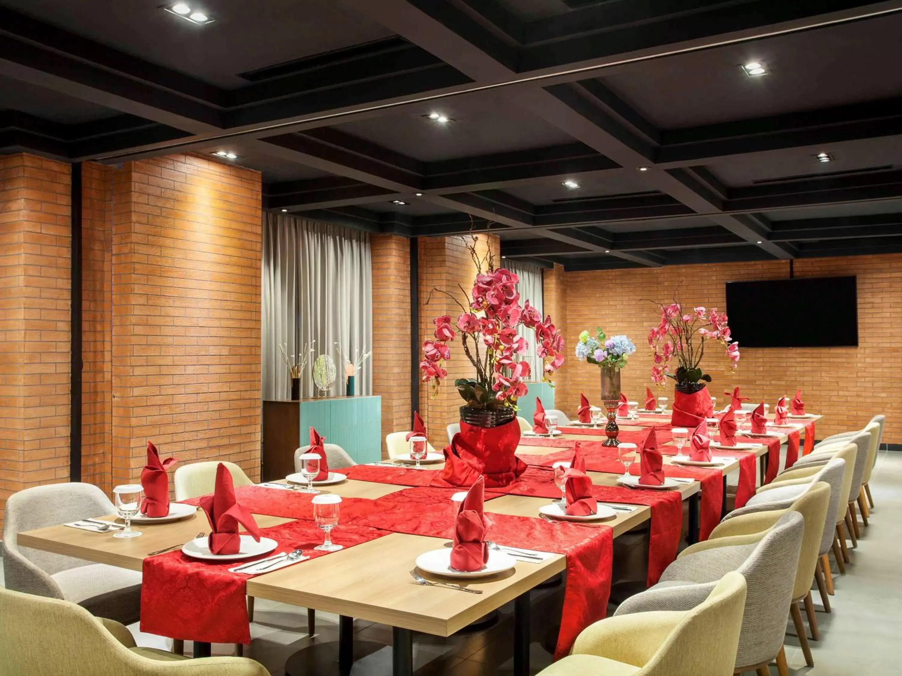 Restaurant/Places to Eat in ibis Styles Bekasi Jatibening