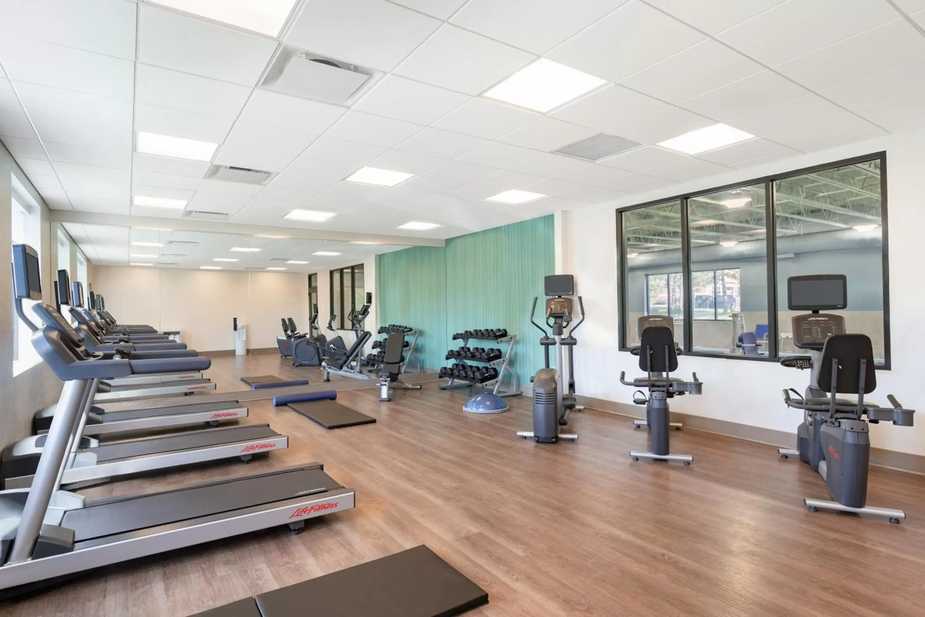 Spa and wellness centre/facilities, Fitness Center/Facilities in Holiday Inn Express - Plattsburgh, an IHG Hotel