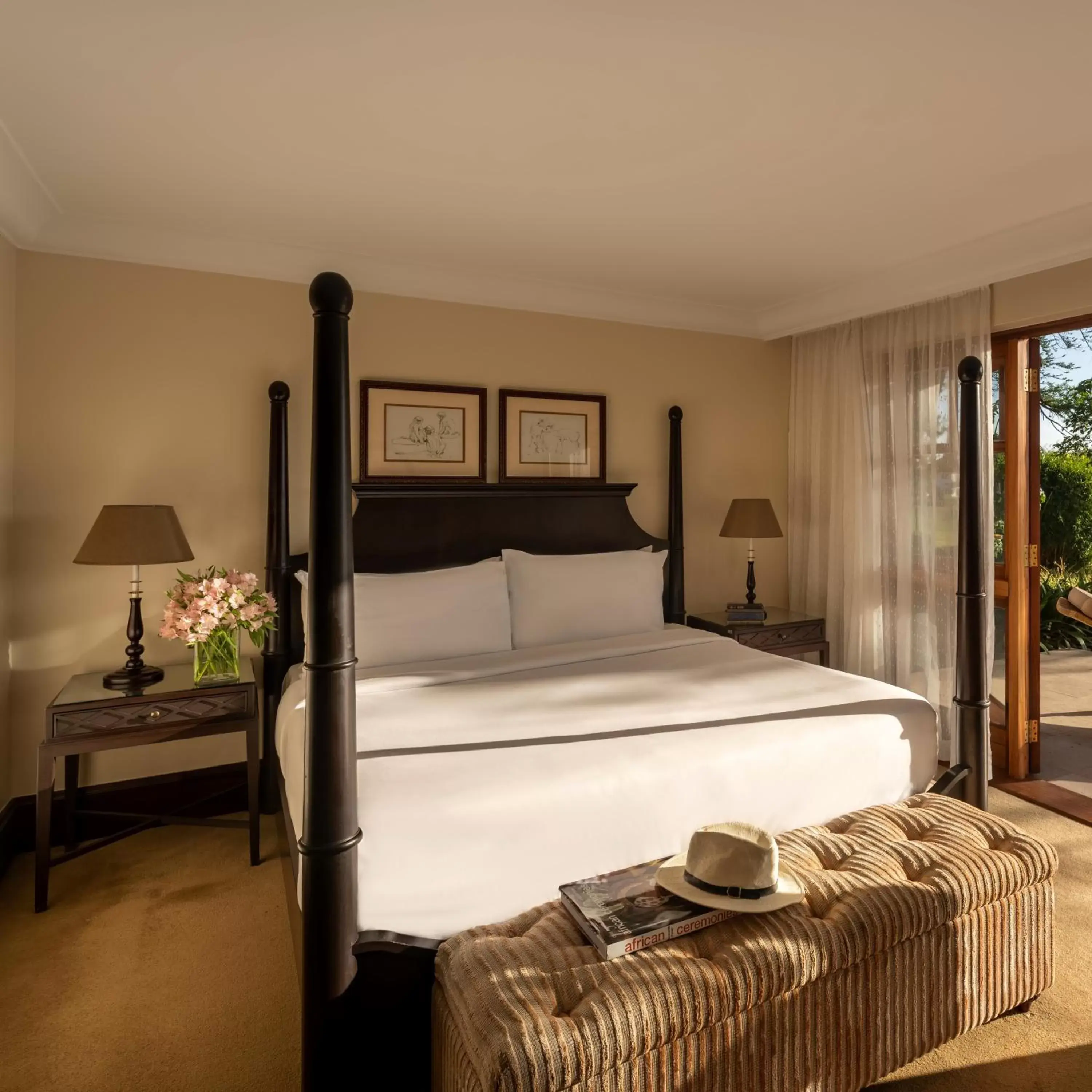 Bedroom, Bed in Fairmont Mount Kenya Safari Club