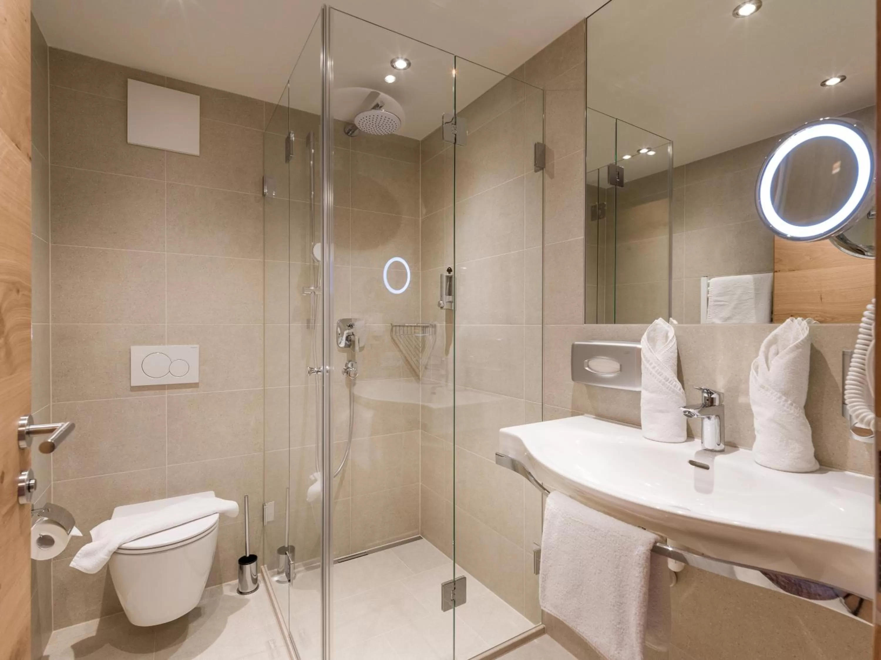 Bathroom in Alpen Glück Hotel Unterm Rain garni