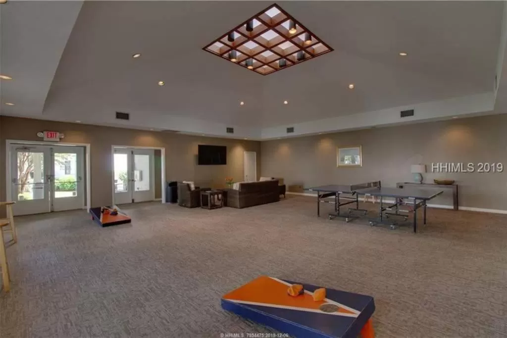 5 stars Peaceful Condo - 7 min walk to the beach