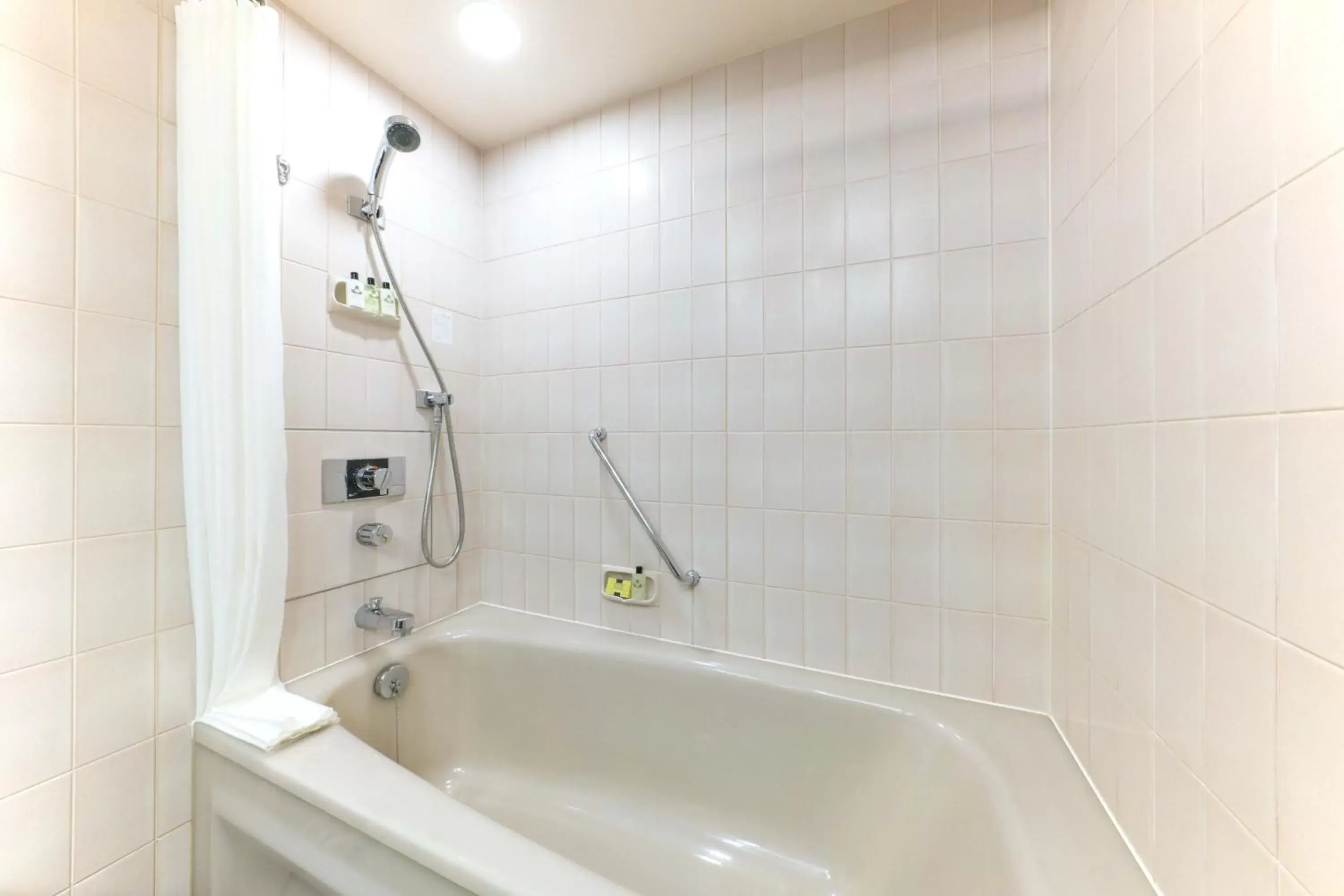 Bathroom in ANA InterContinental Tokyo, an IHG Hotel