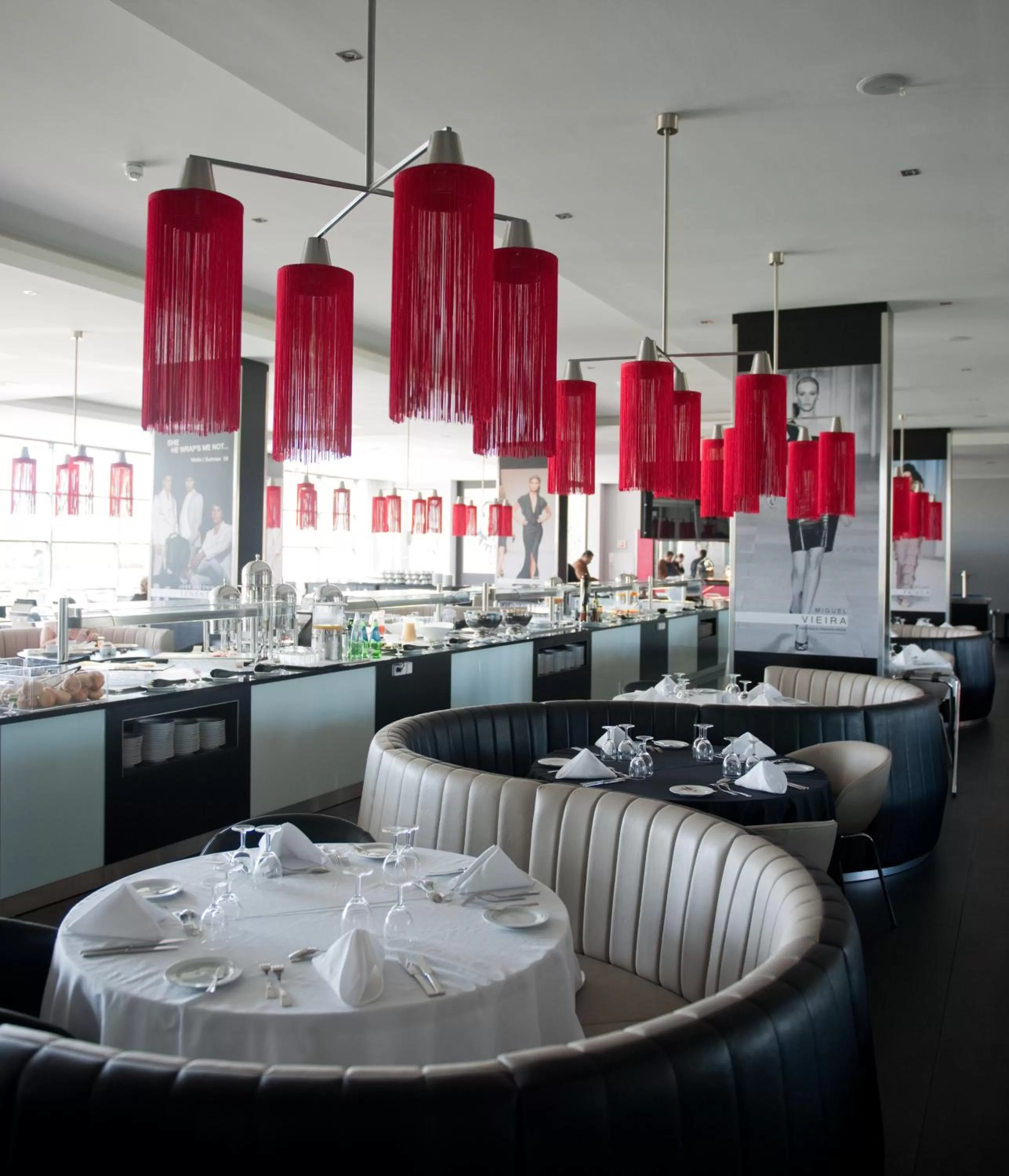 Restaurant/places to eat in Vila Gale Lagos