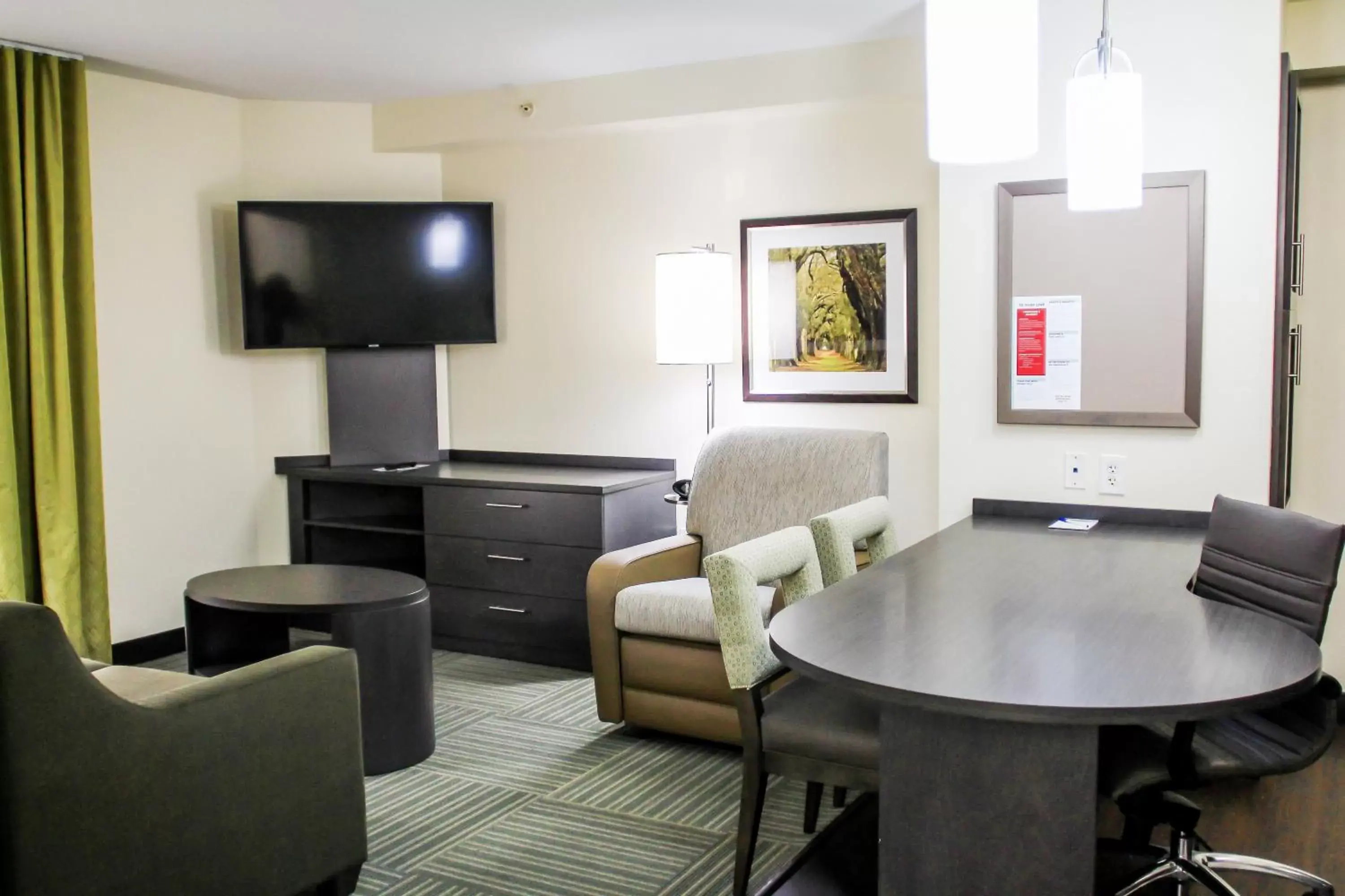 Photo of the whole room, Seating Area in Candlewood Suites Richmond North-Glen Allen, an IHG Hotel