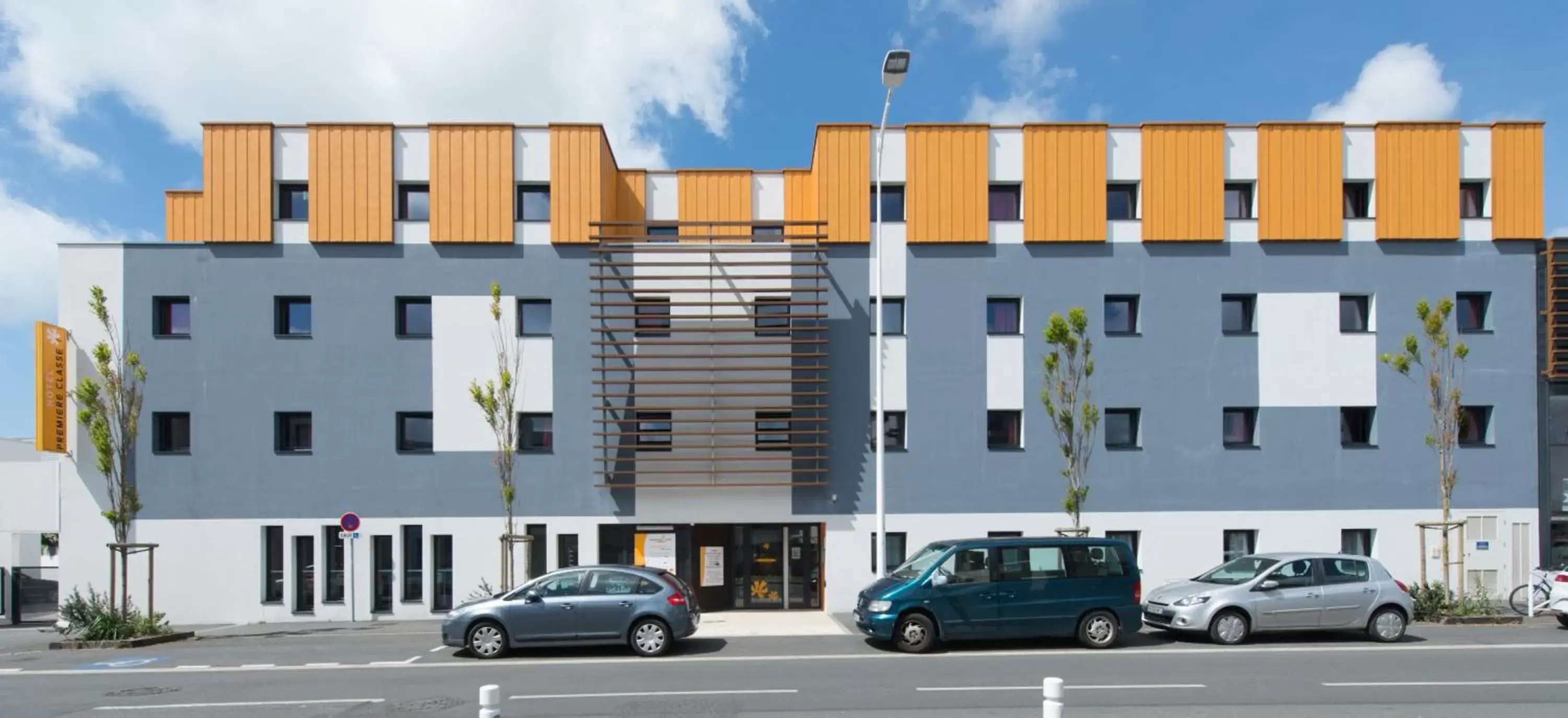 Facade/entrance, Property Building in Première Classe La Rochelle Centre - Les Minimes