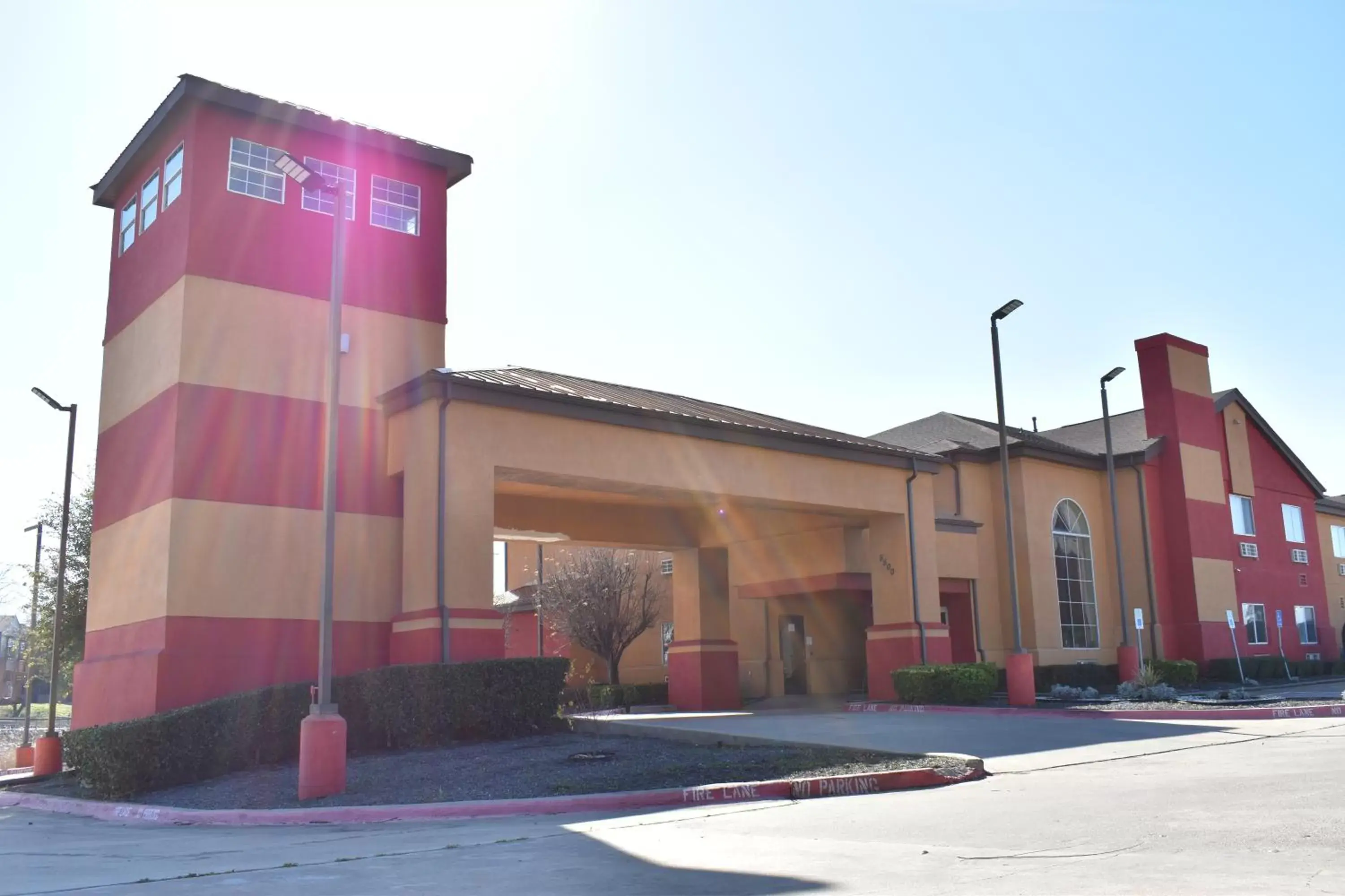 Property Building in Americas Best Value Inn & Suites Haltom City Ft. Worth