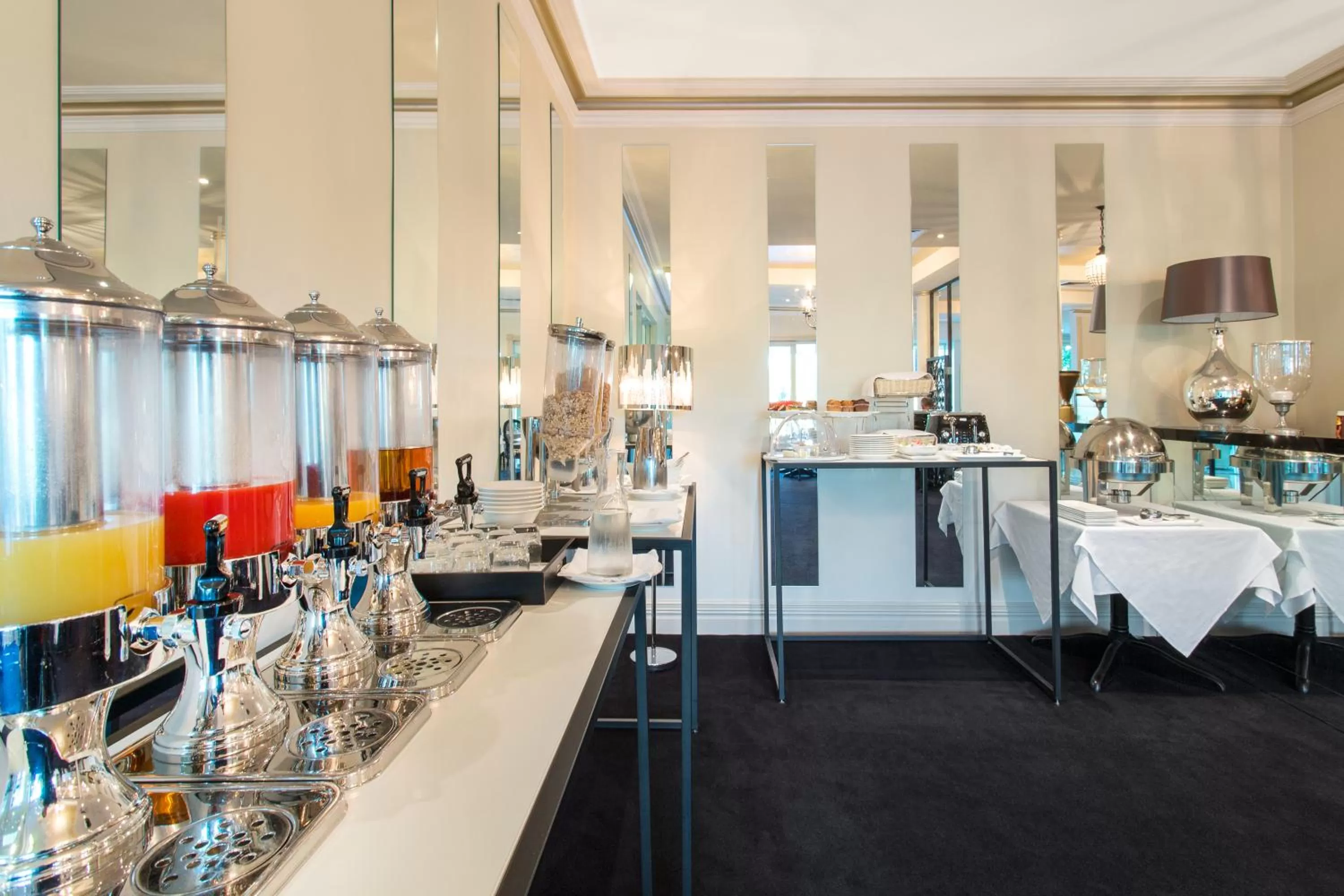 Restaurant/places to eat in The Carrington Hotel