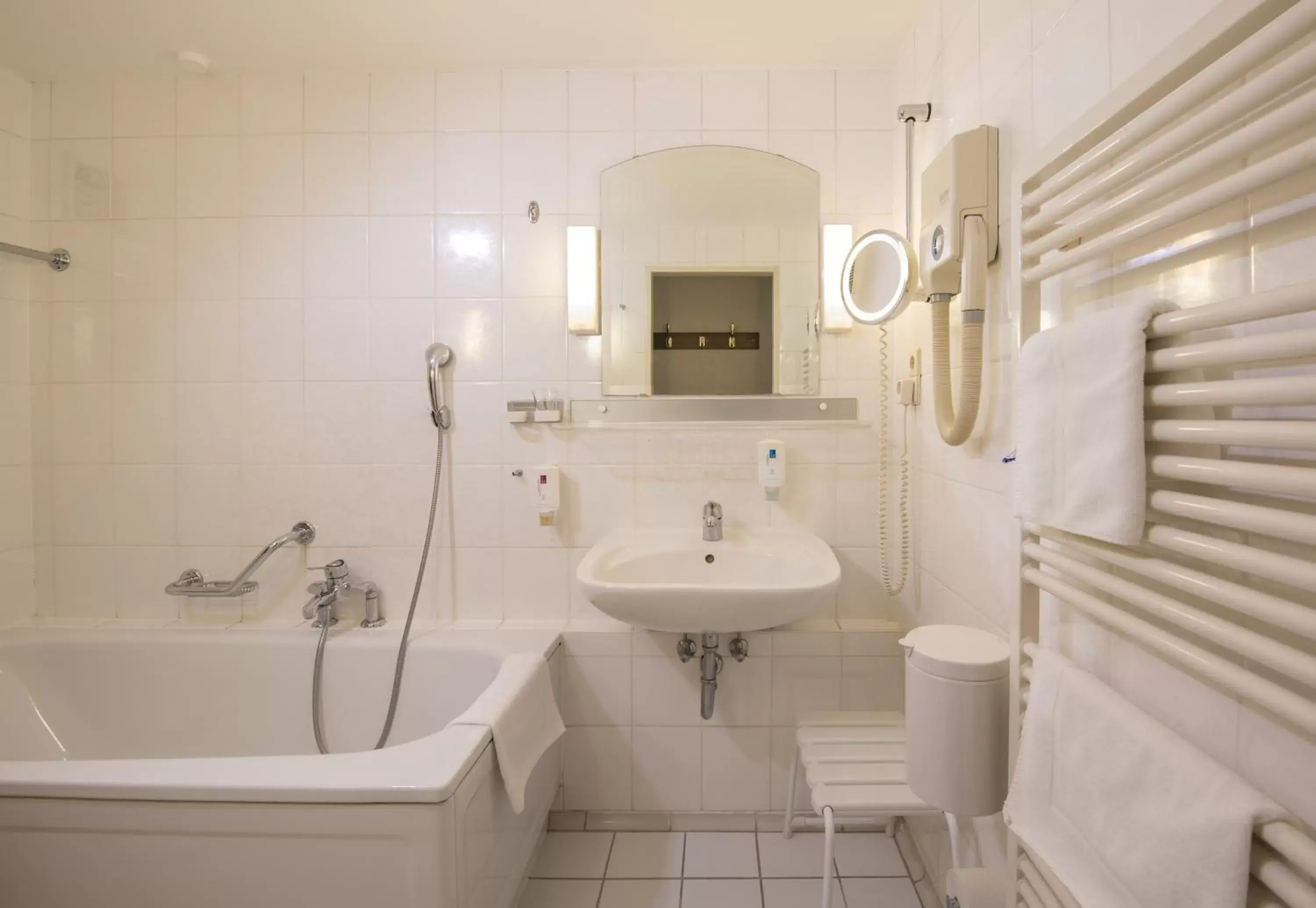 Bathroom in Trip Inn Aschaffenburger Hof