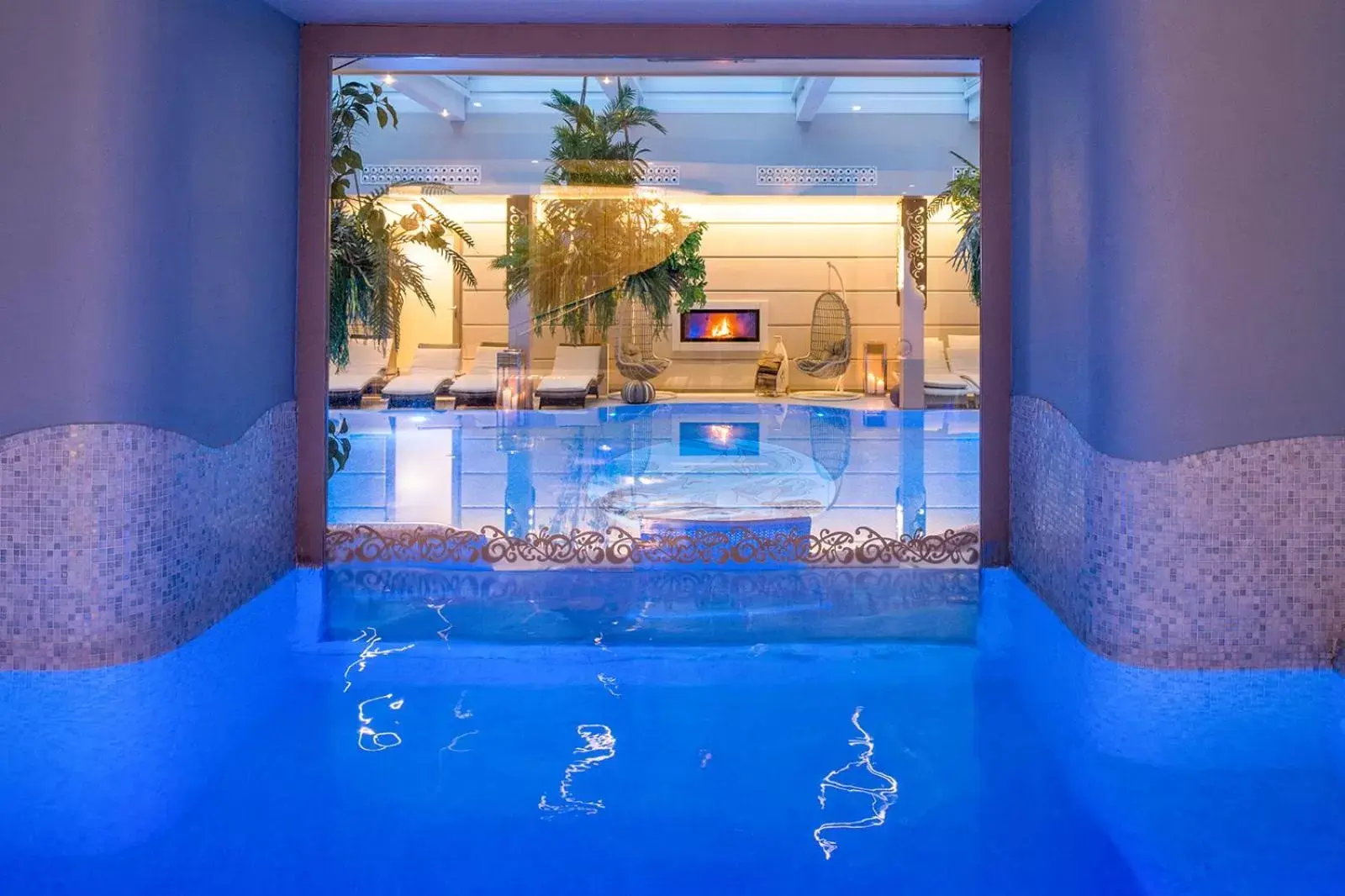 Hot Tub, Swimming Pool in Grand Hotel Salsomaggiore