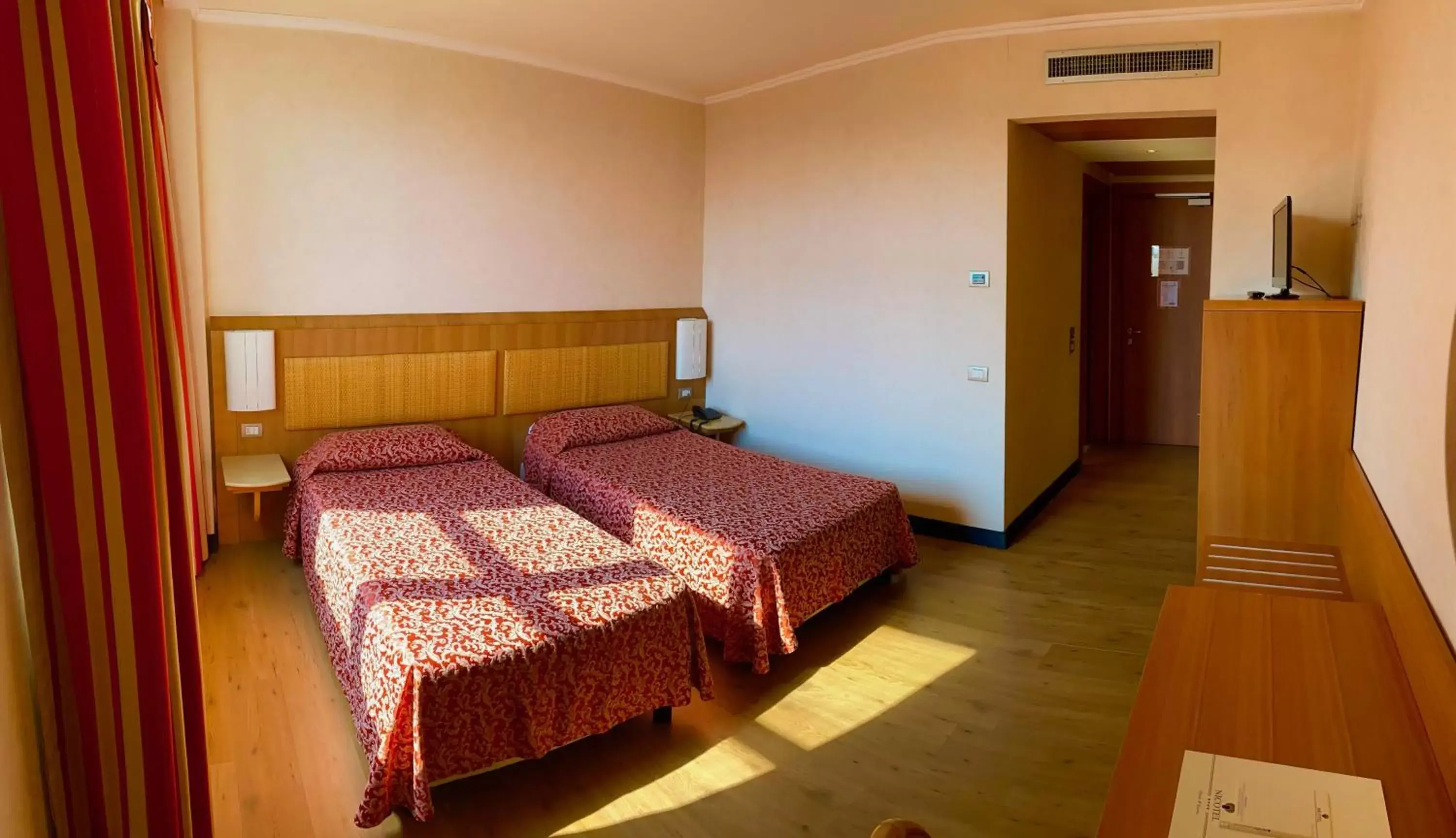 Bedroom, Bed in Nicotel Barletta