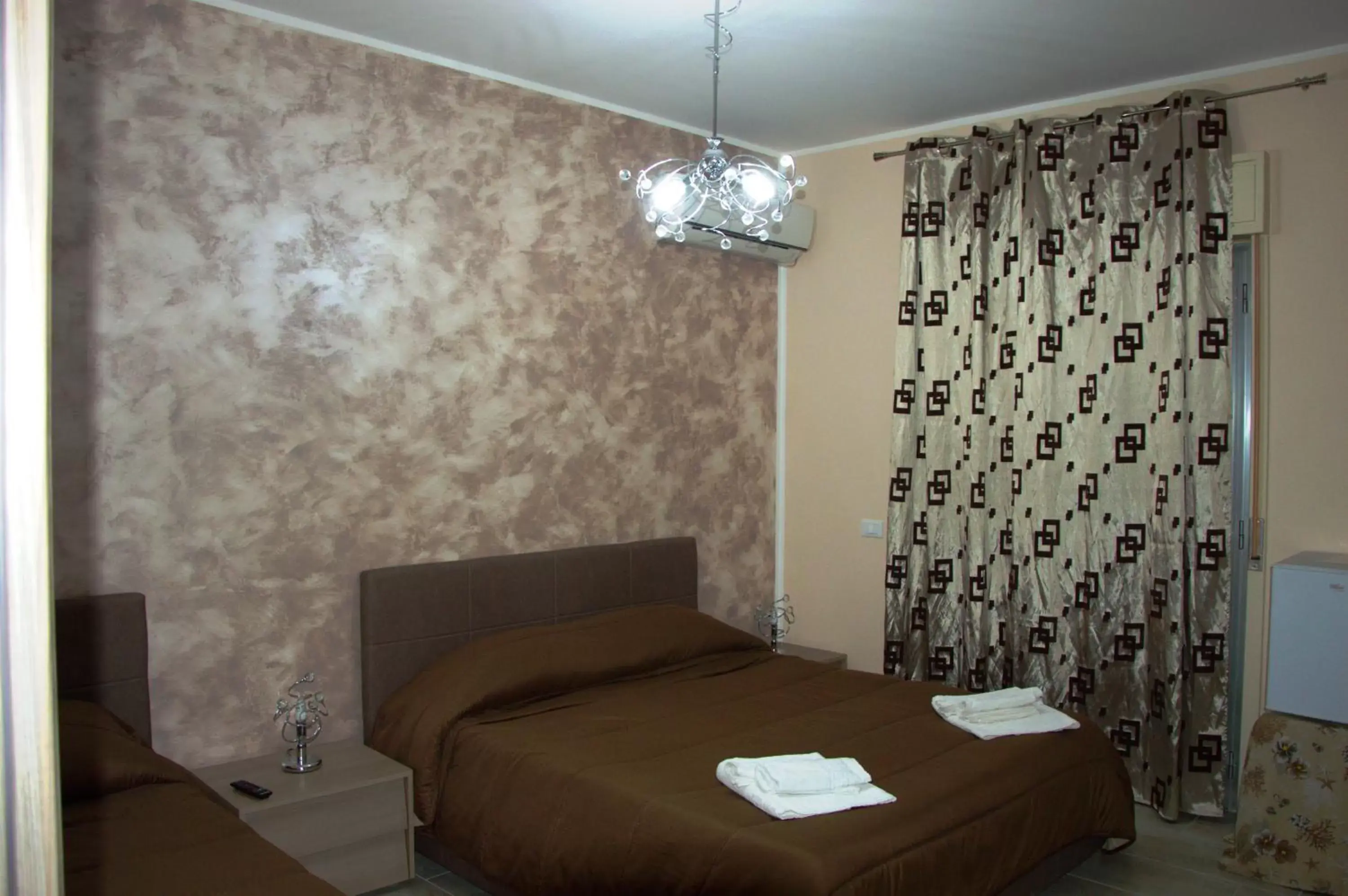 Triple Room with Private External Bathroom in B&B Palermo Sole & Cultura Triple Room with Private External Bathroom in B&B Palermo Sole & Cultura