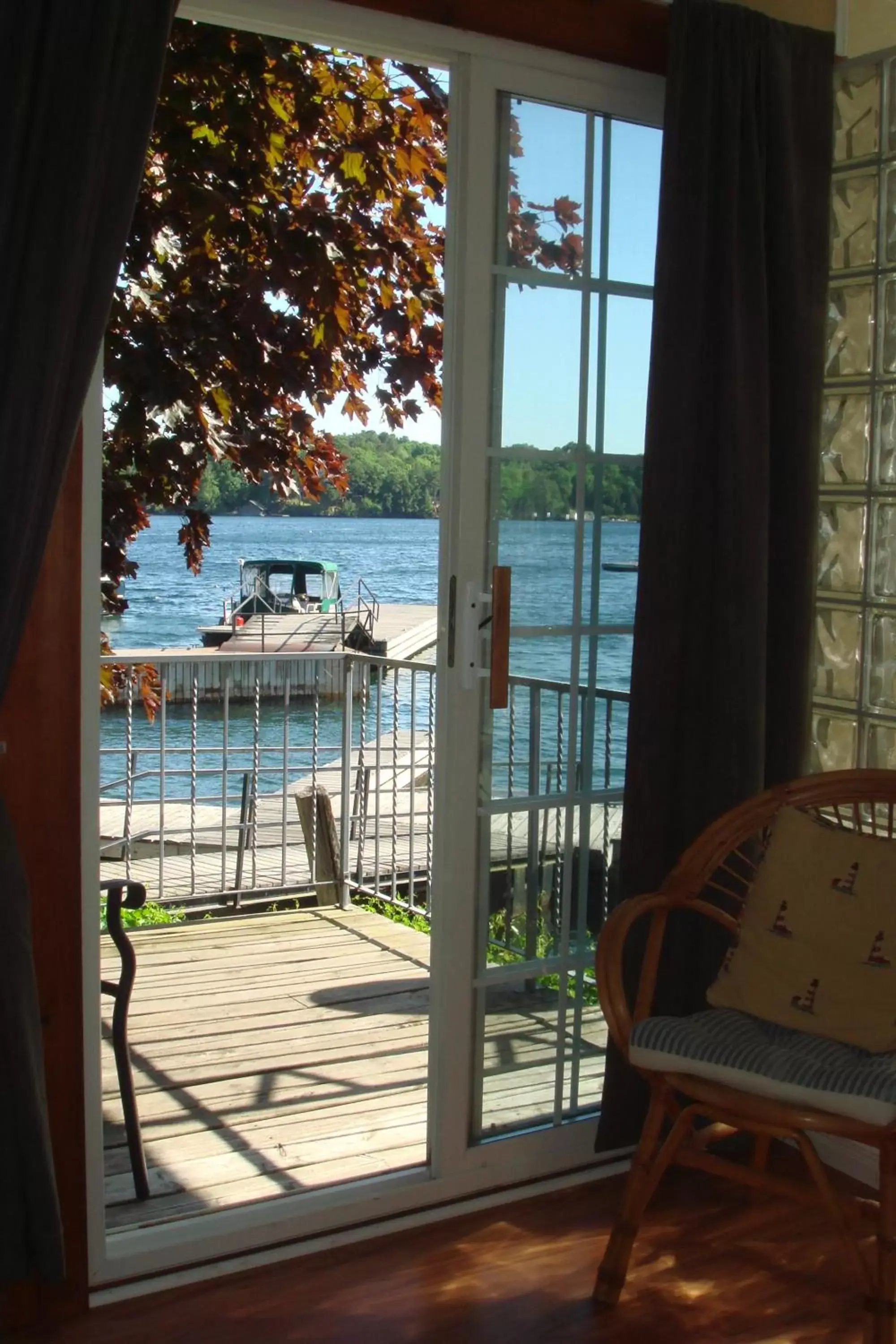 Balcony/Terrace, Pool View in Boathouse Country Inn