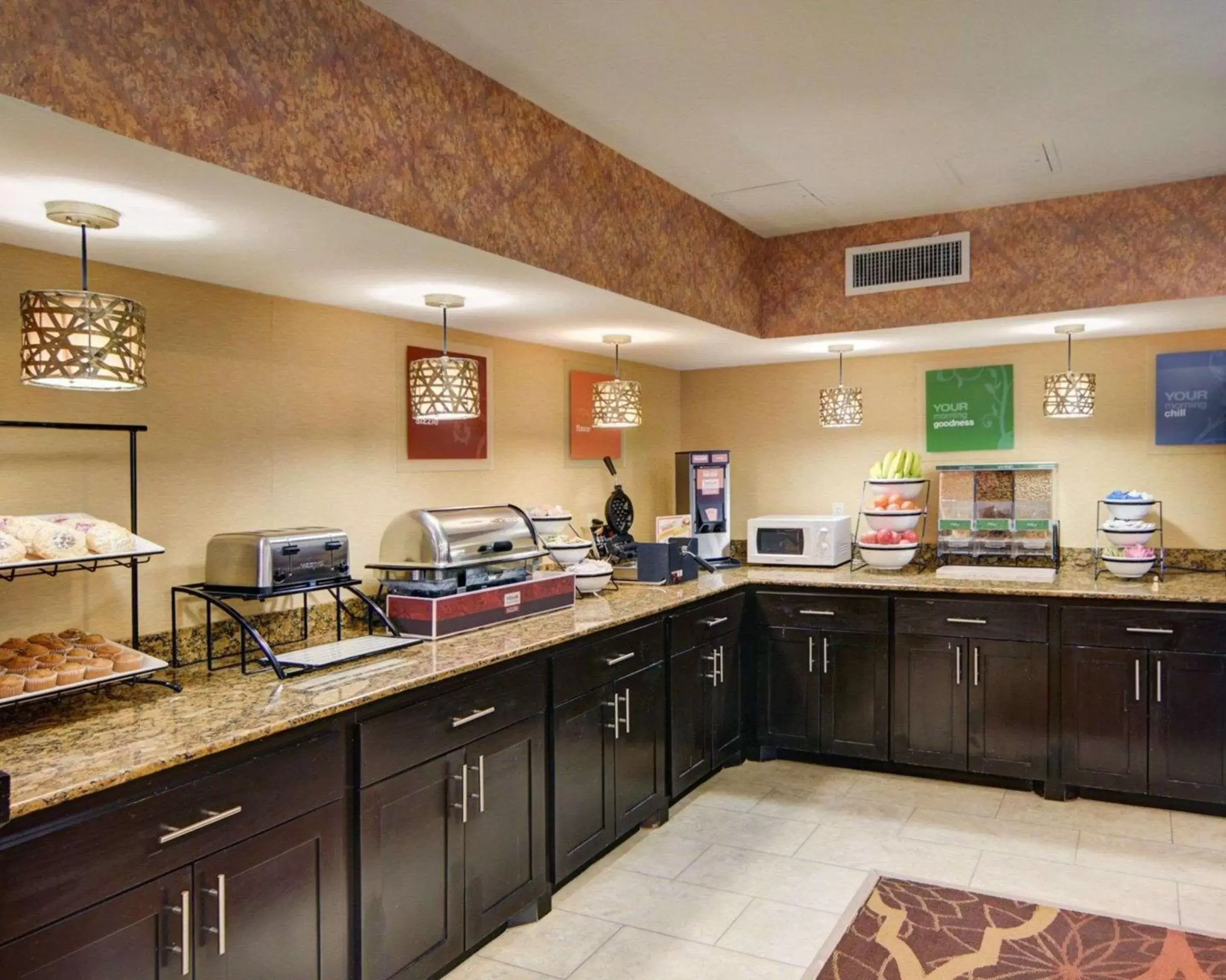 Restaurant/Places to Eat in Comfort Inn Grapevine Near DFW Airport
