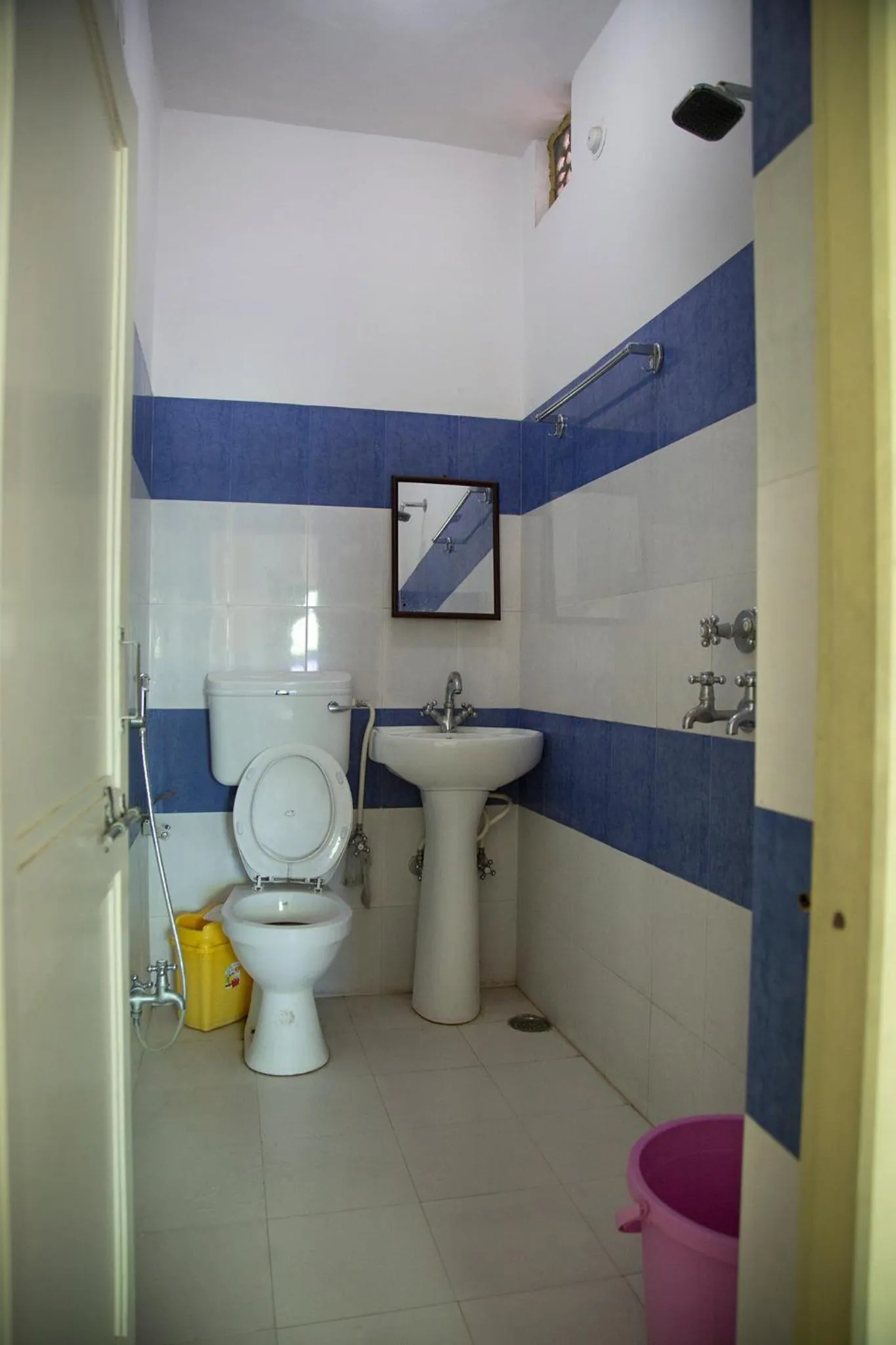 Bathroom in Udai Haveli Guest House