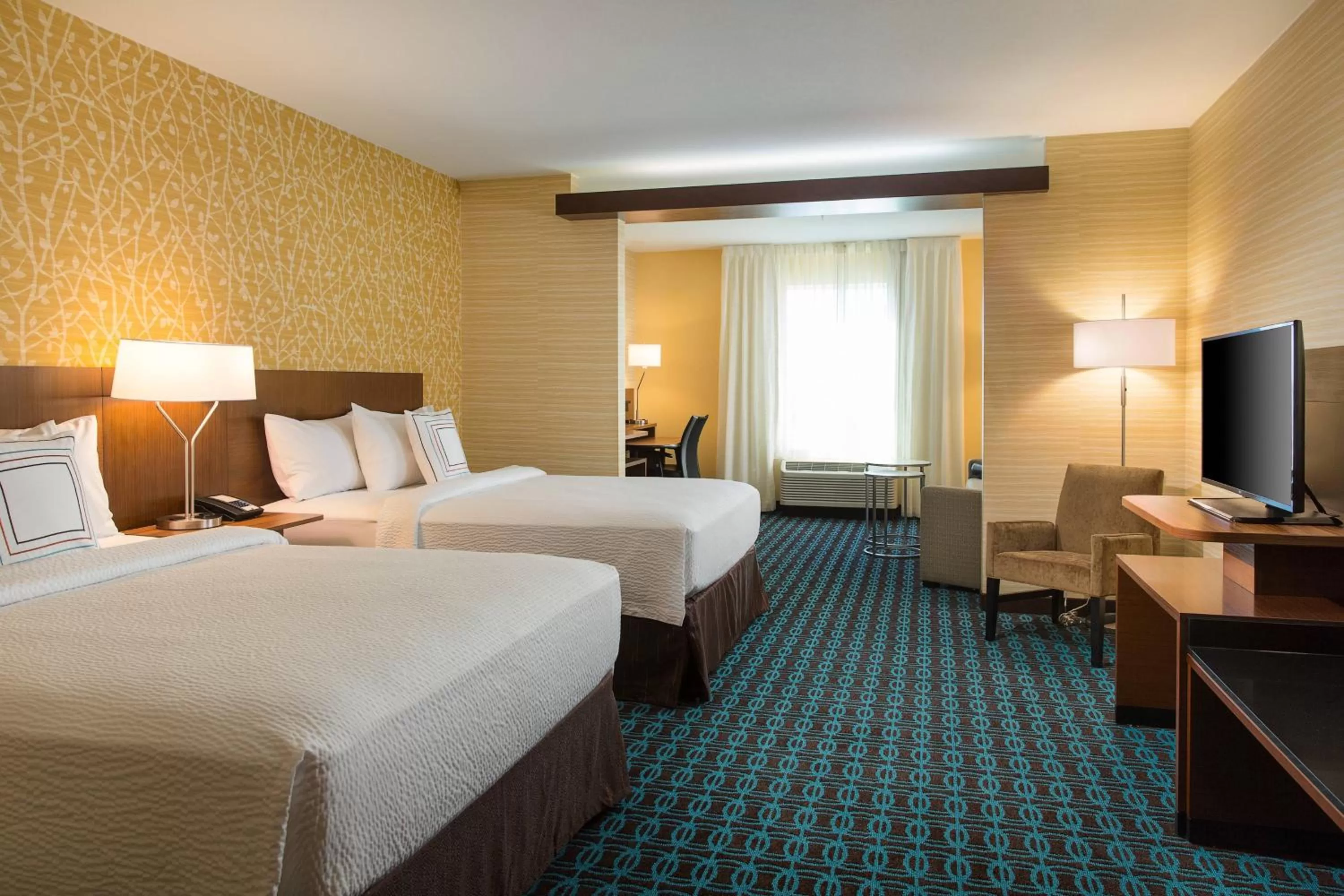 Photo of the whole room, Bed in Fairfield Inn & Suites by Marriott Sacramento Folsom