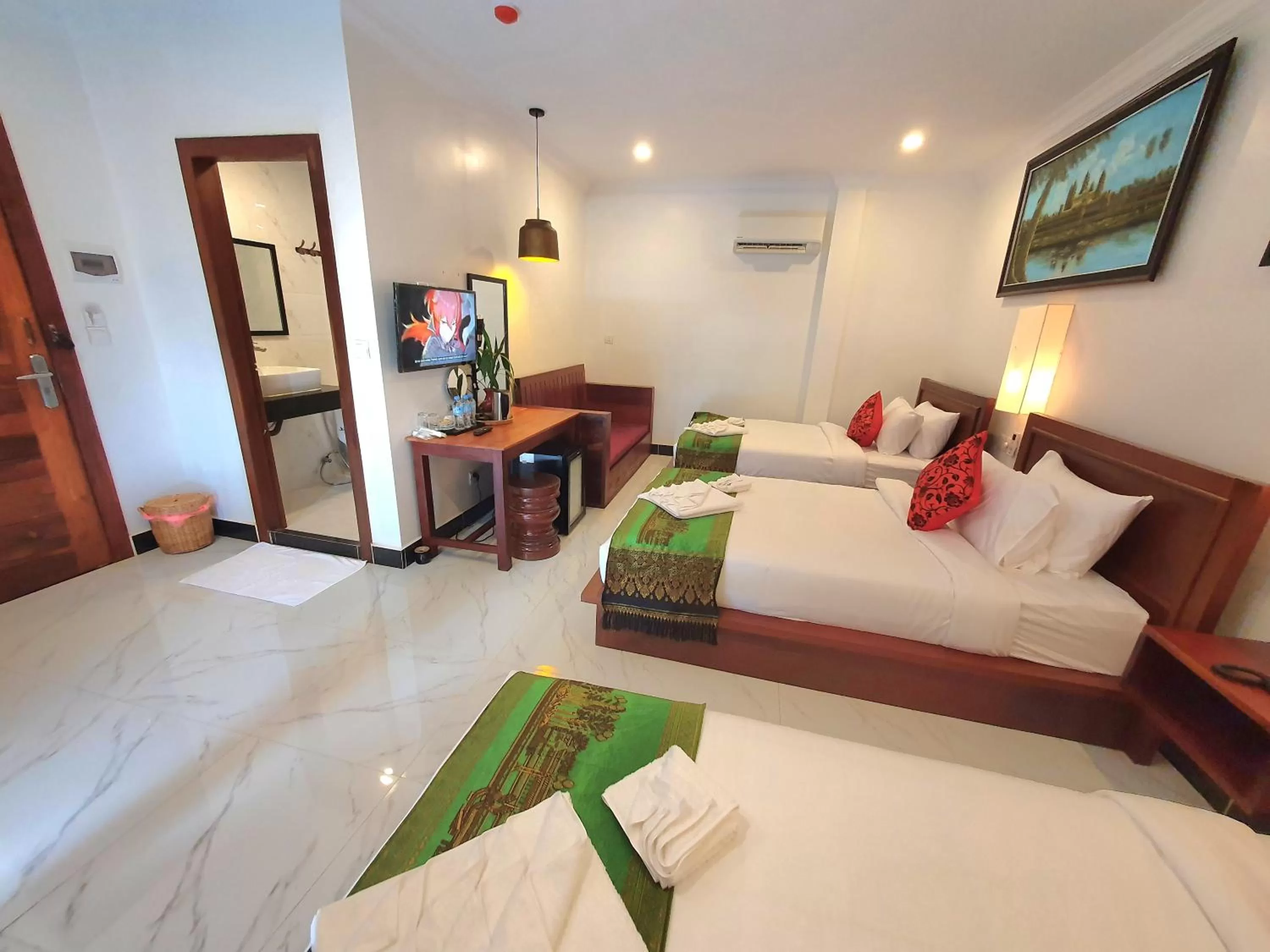 TV and multimedia, Bed in Long Night Siem Reap Hotel