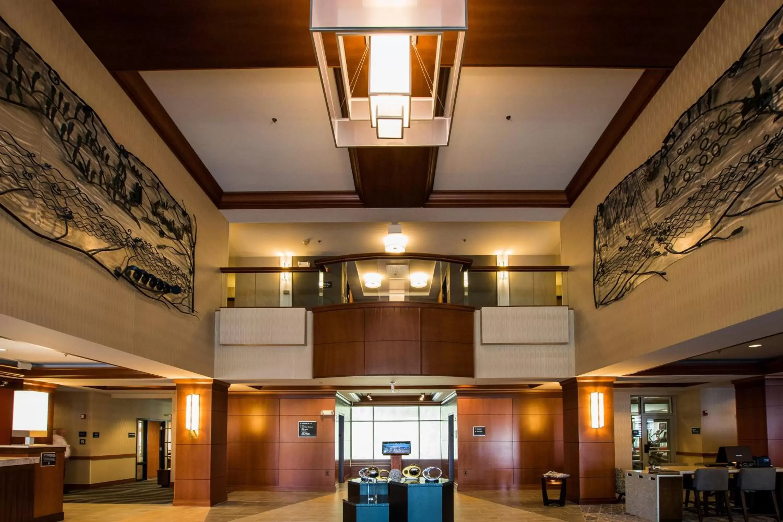 Lobby or reception in Wyndham Moline on John Deere Commons