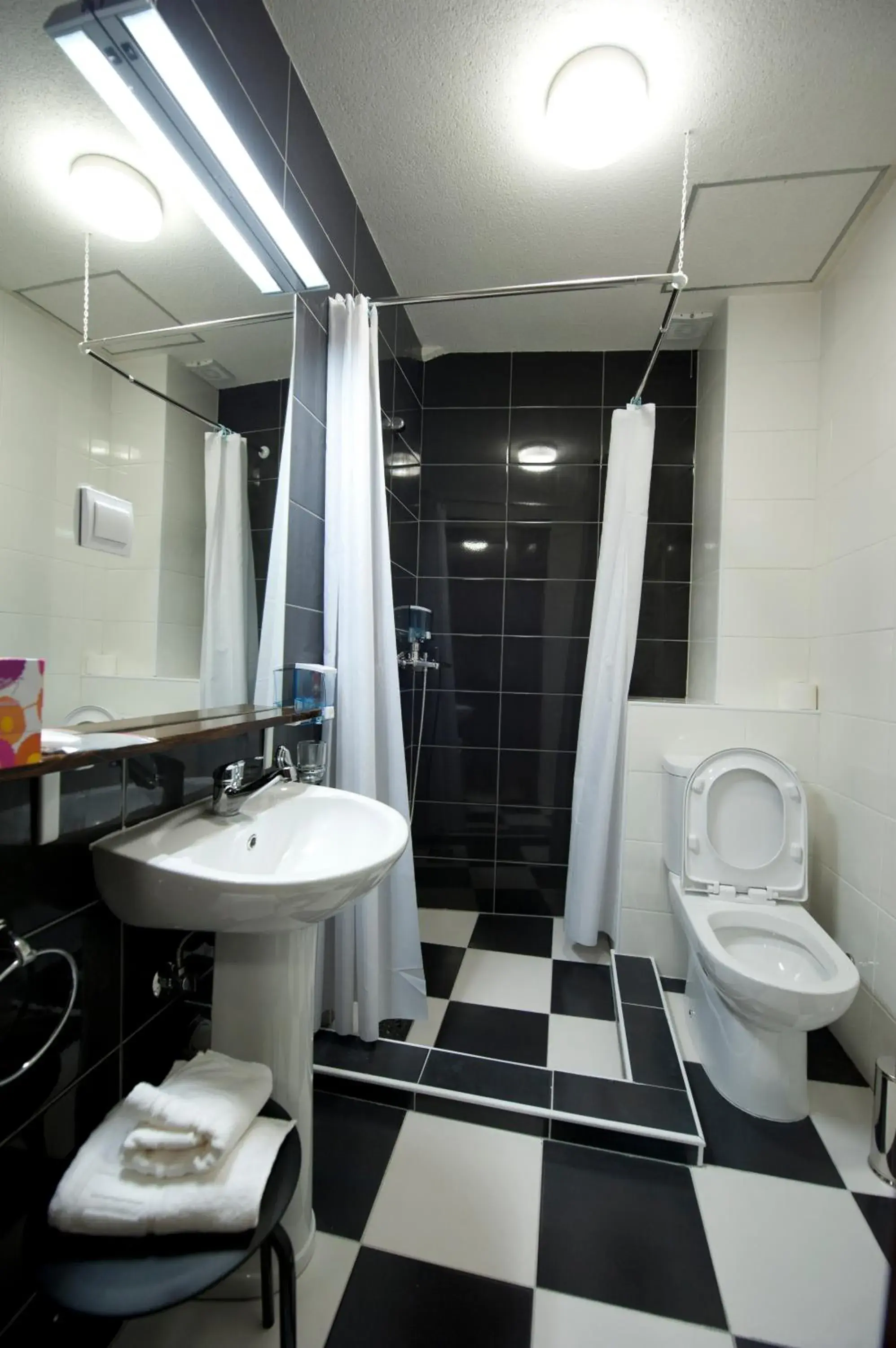 Bathroom in Hotel Theatre