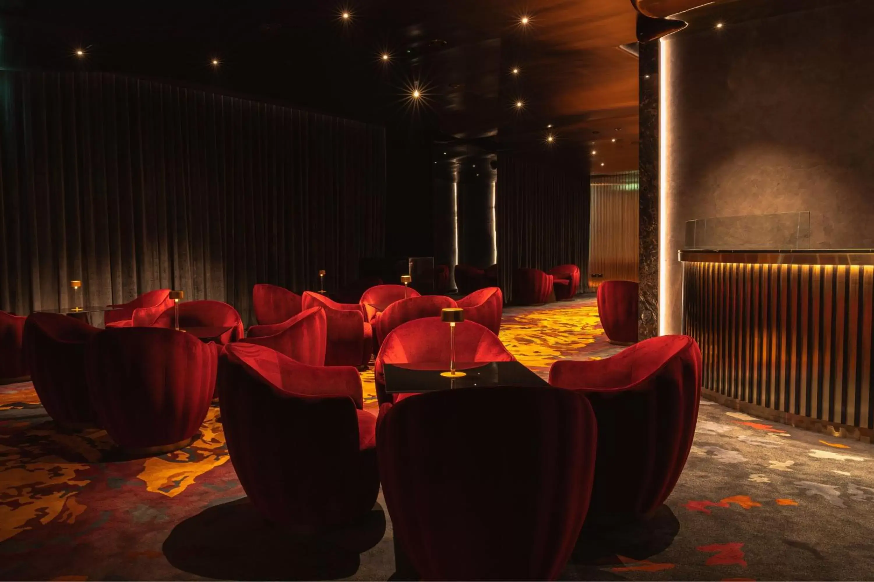Lounge or bar in W Dubai - The Palm