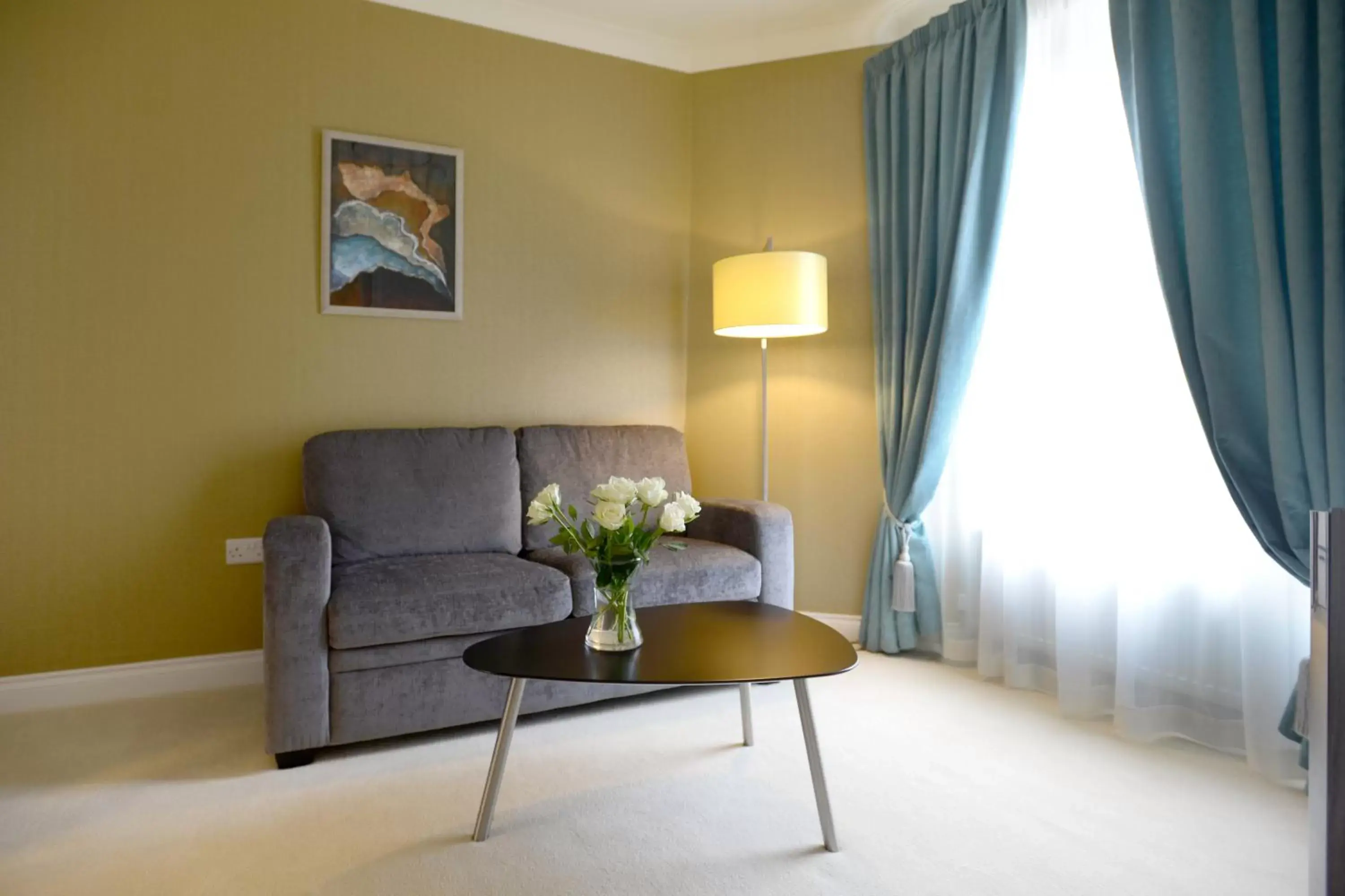 Living room, Seating Area in The Devon Court