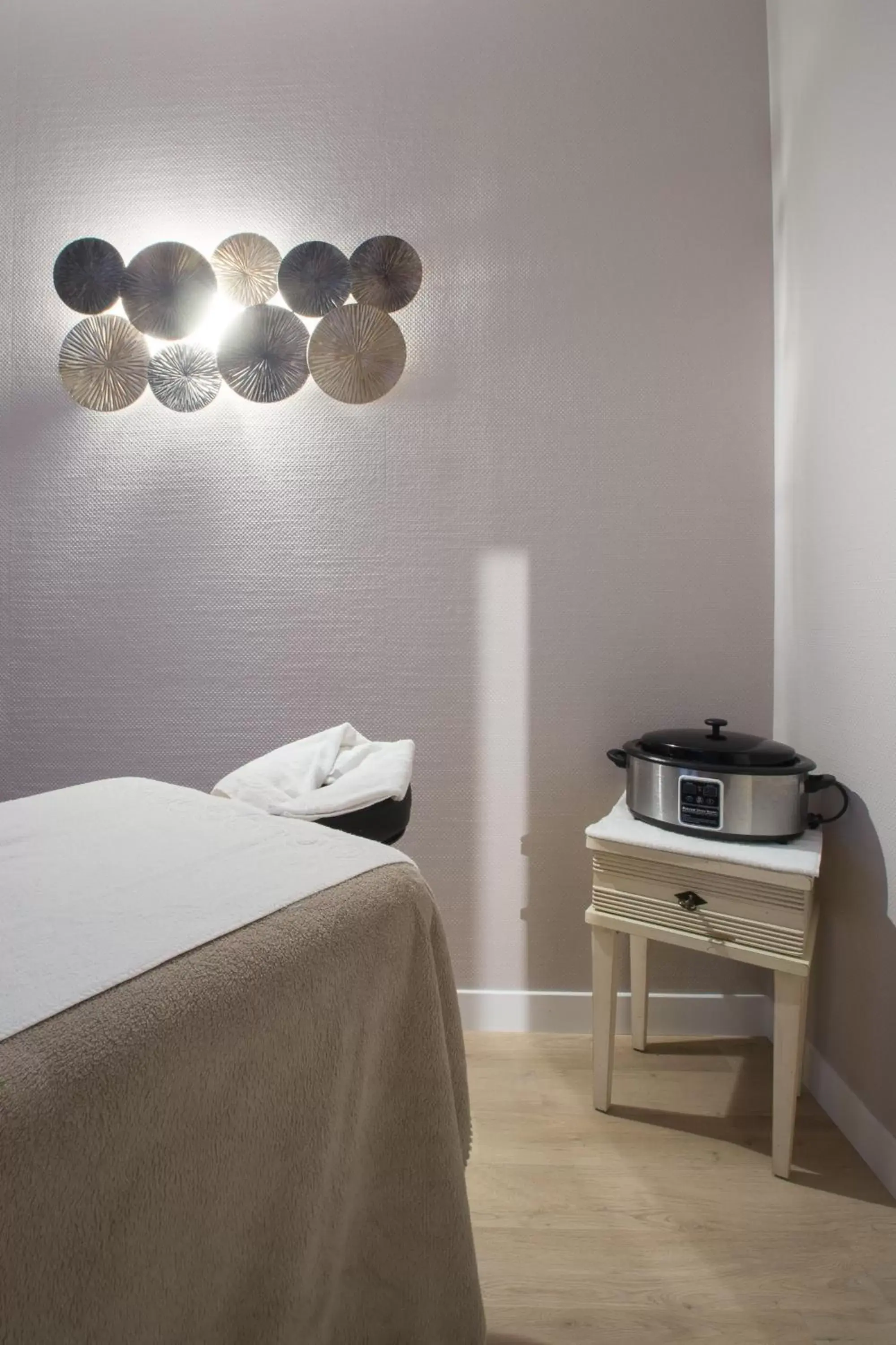 Massage, Bed in Villa Odette