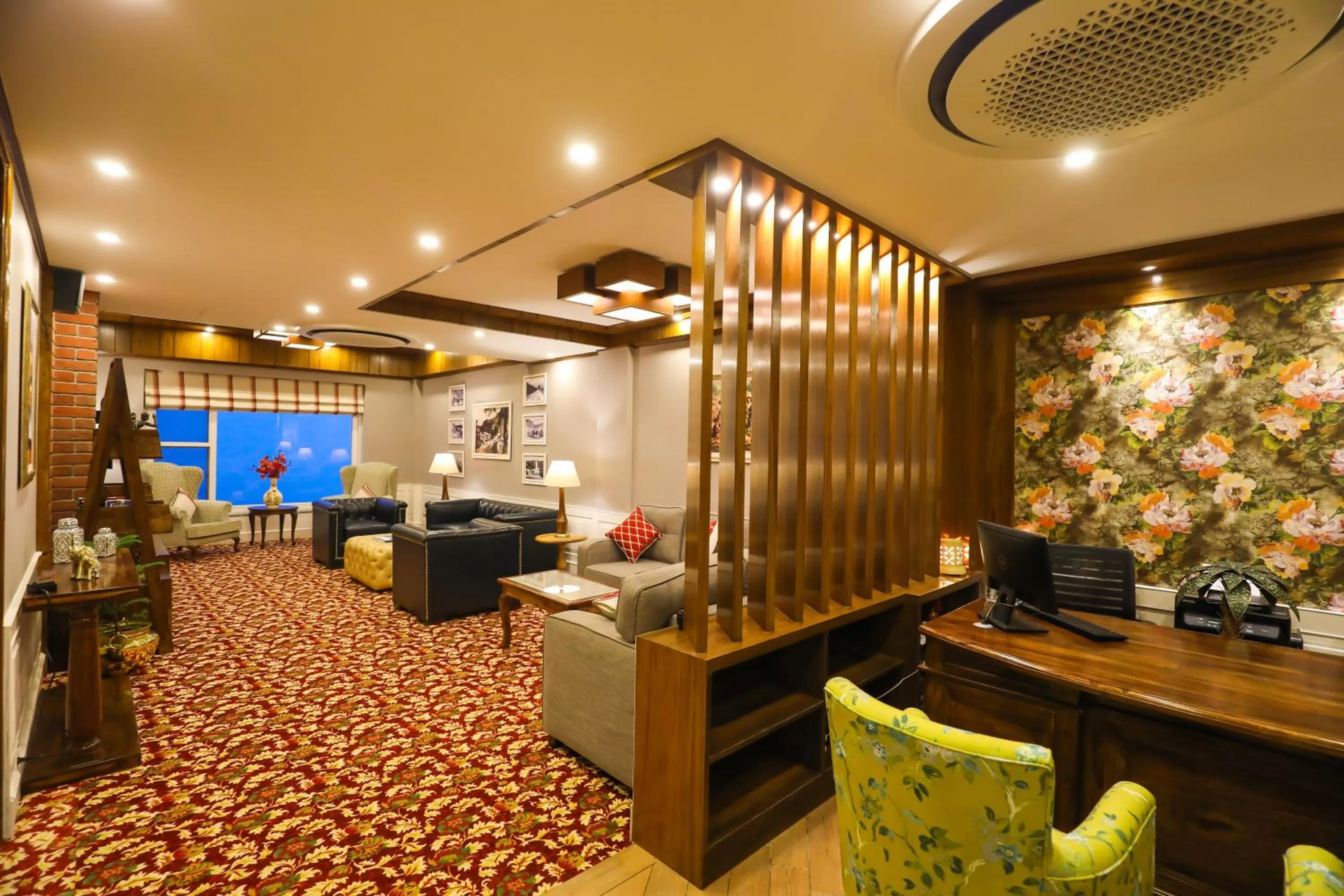 Lobby or reception in The Retreat Mashobra, Shimla