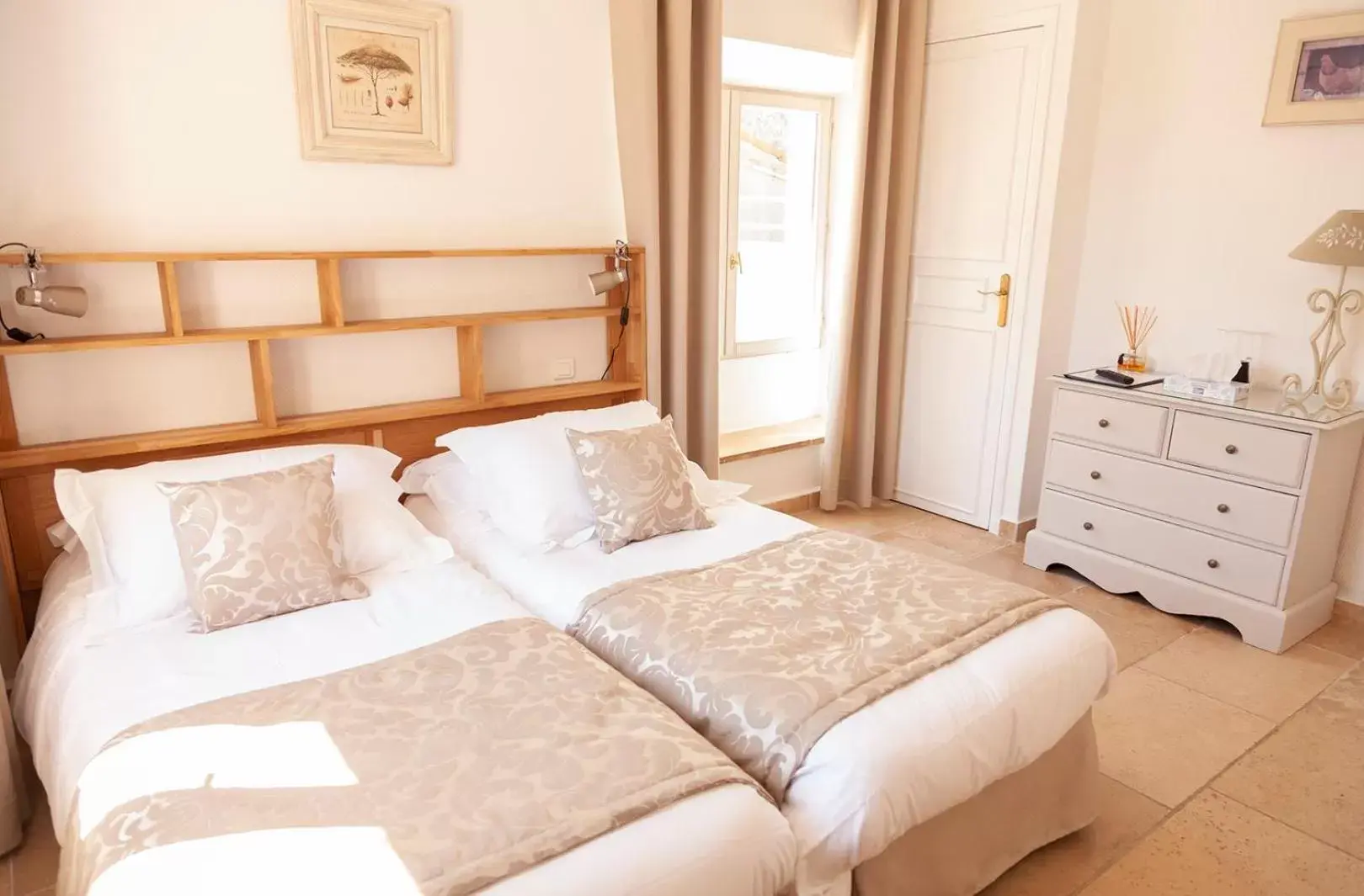 Double Room Number 14 with Terrace and Mountain View in Auberge du Vieux Château Double Room Number 14 with Terrace and Mountain View in Auberge du Vieux Château