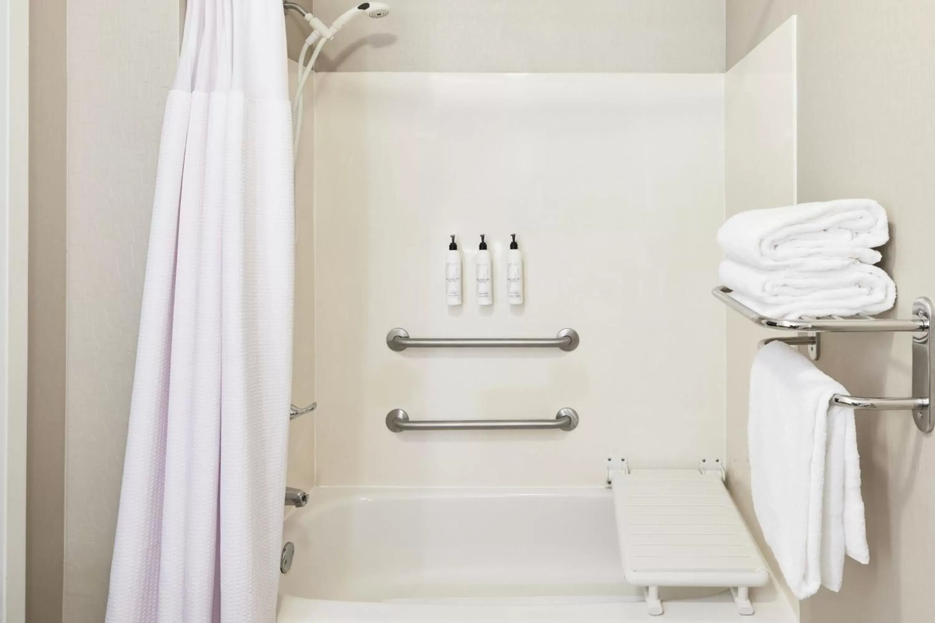 Bathroom in SpringHill Suites Phoenix Tempe Airport