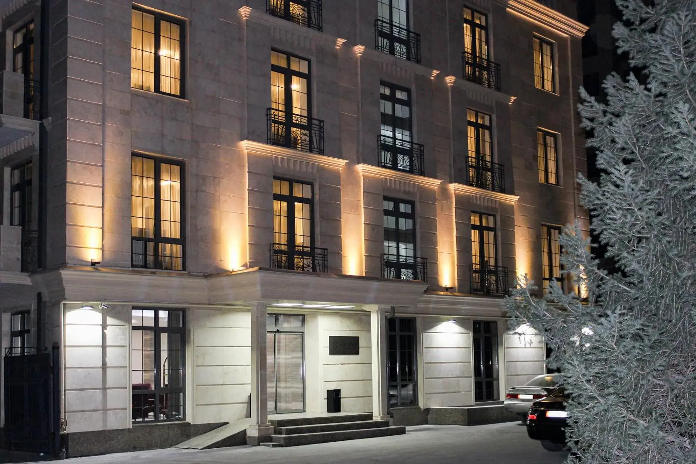 Facade/entrance, Property Building in Solutel Hotel