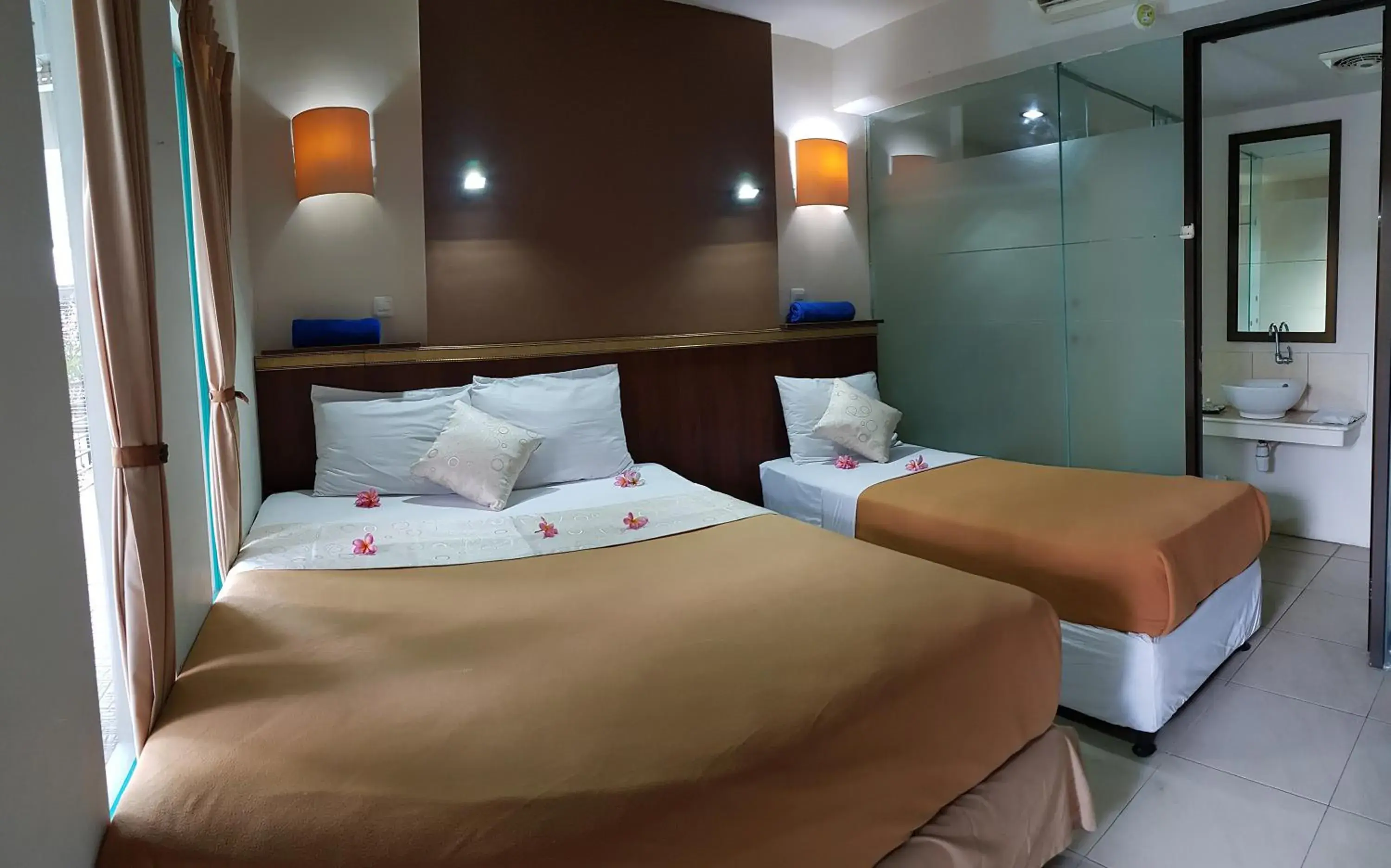 Deluxe Triple Room in Sanur Agung Hotel