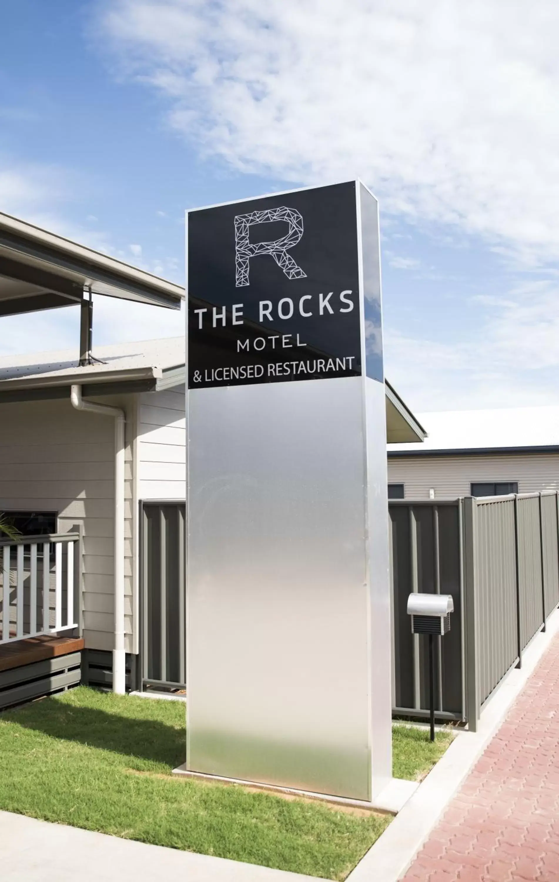 Facade/entrance, Property Building in The Rocks Motel