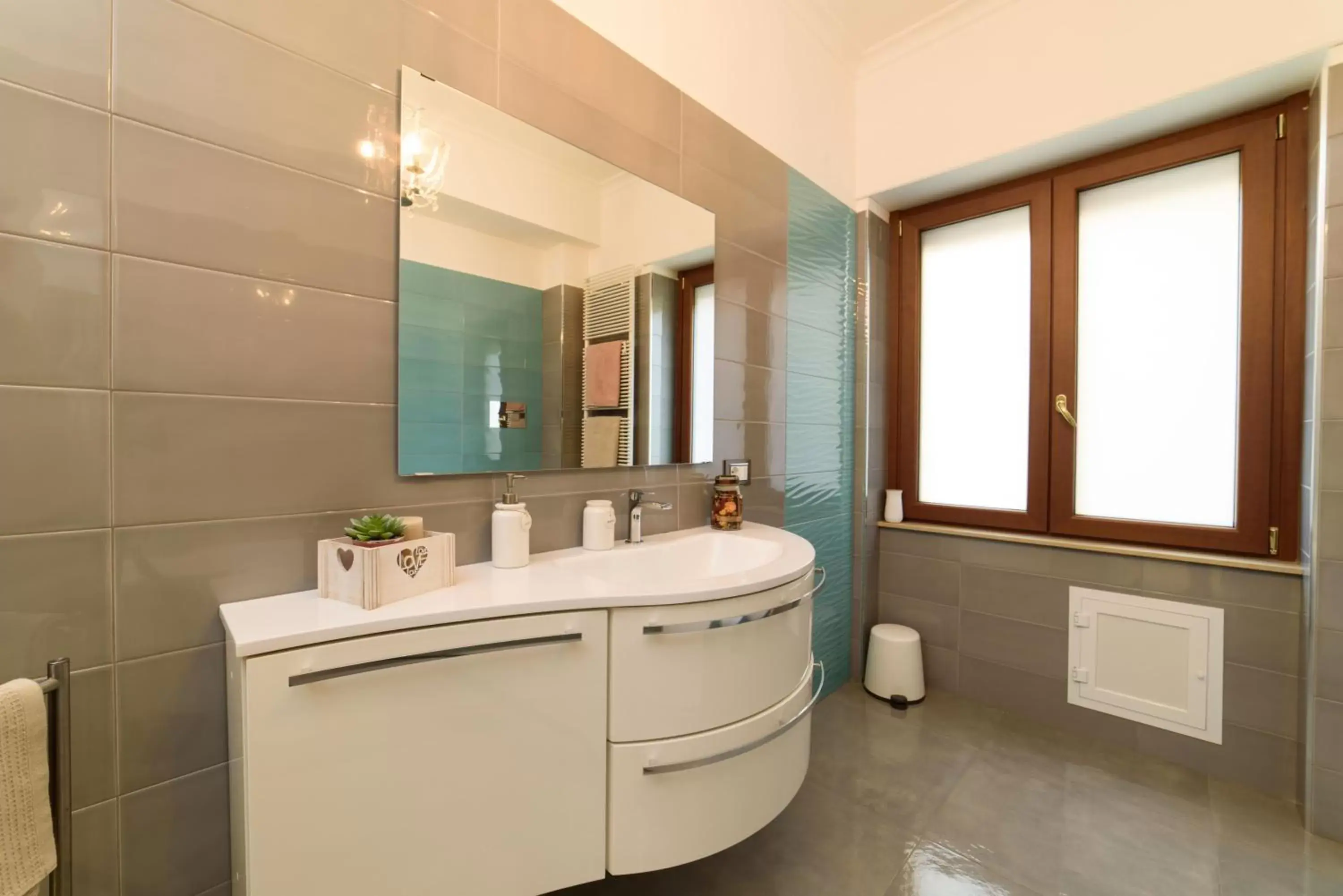 Bathroom in HomeAway Salerno