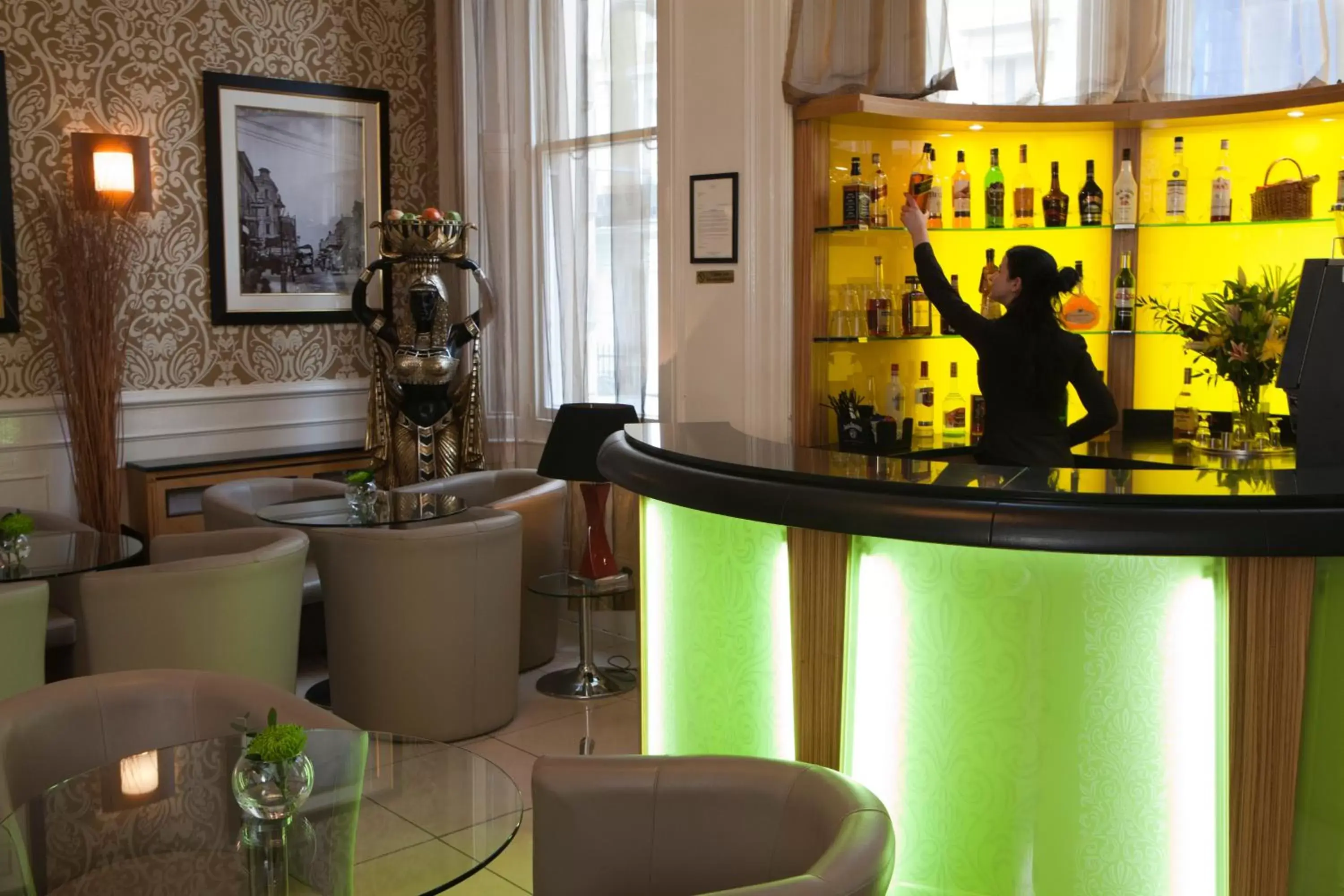 Lounge or bar, Lounge/Bar in Park Grand Paddington Court