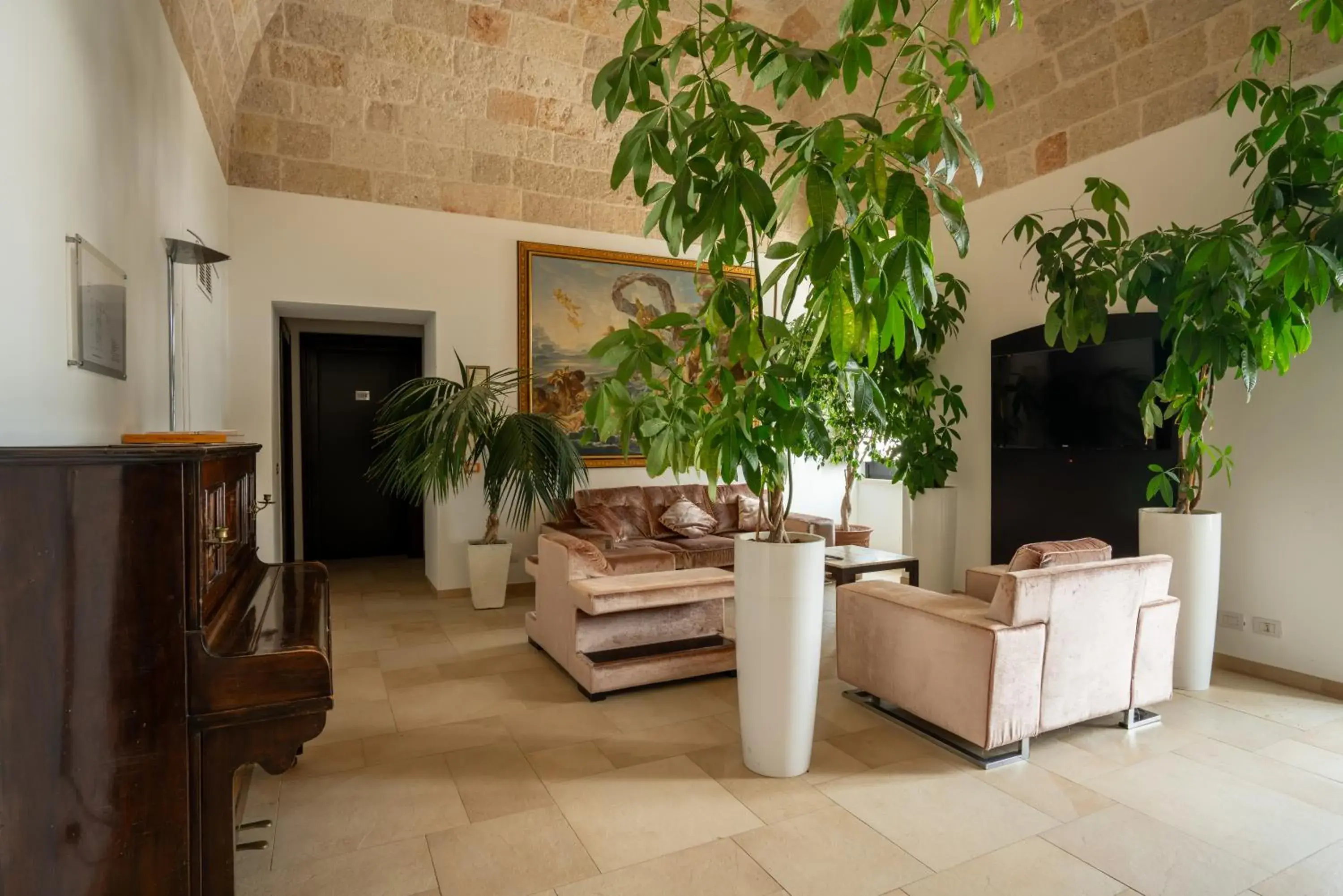 Seating Area in San Tommaso Hotel