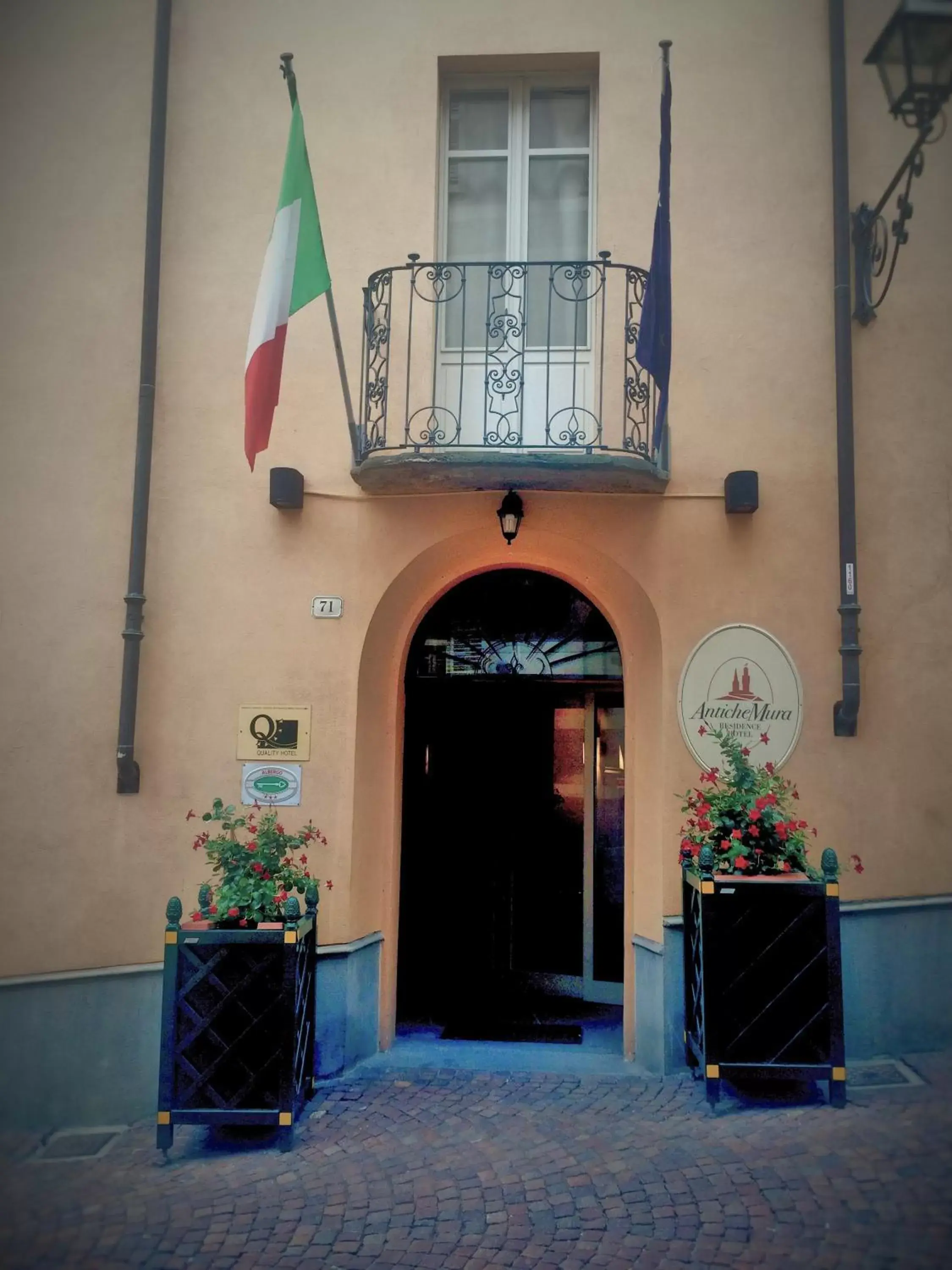 Facade/entrance in Hotel Boutique Antiche Mura