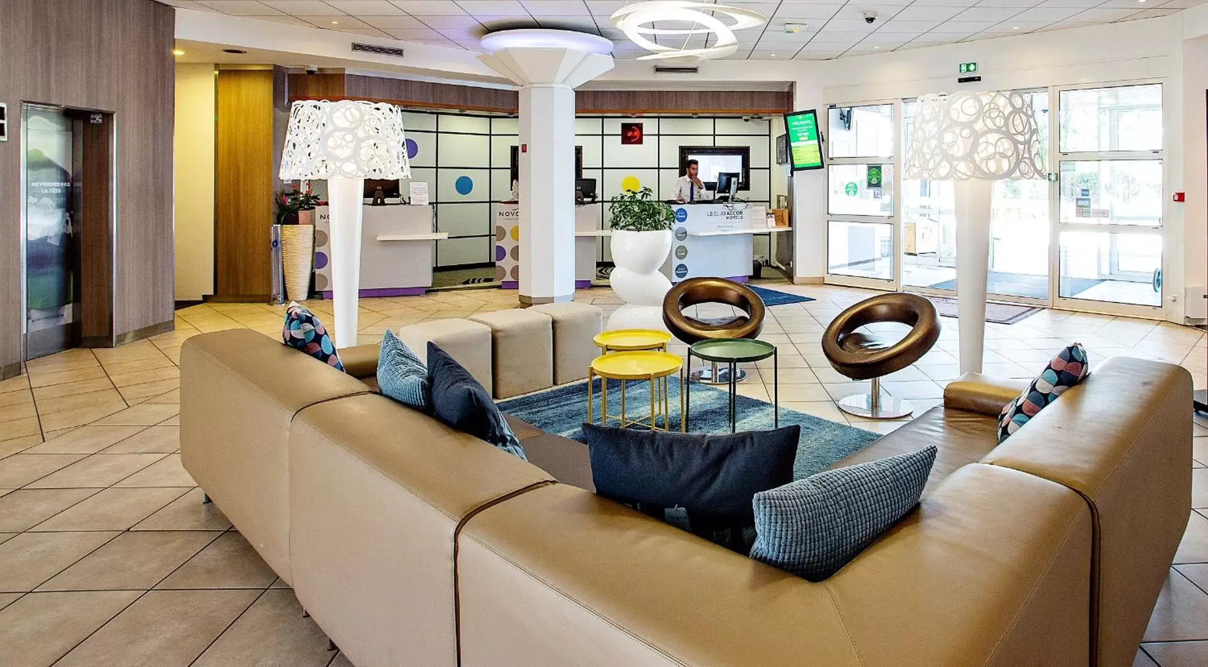Lobby or reception, Seating Area in Novotel Paris Orly Rungis