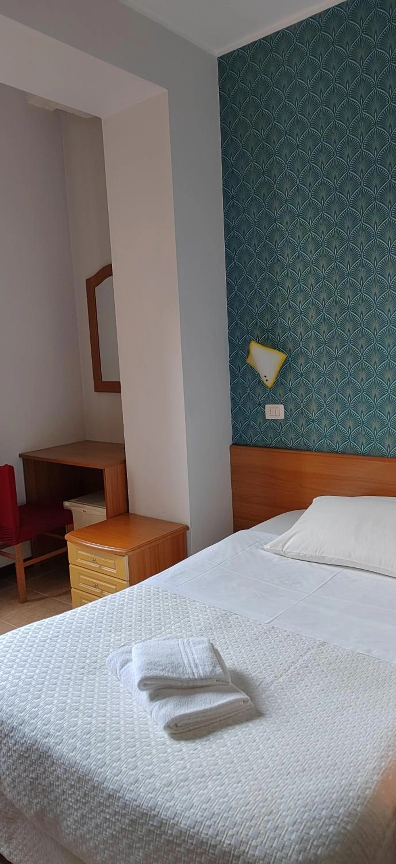 Bedroom, Bed in Hotel Nuovo Rondò