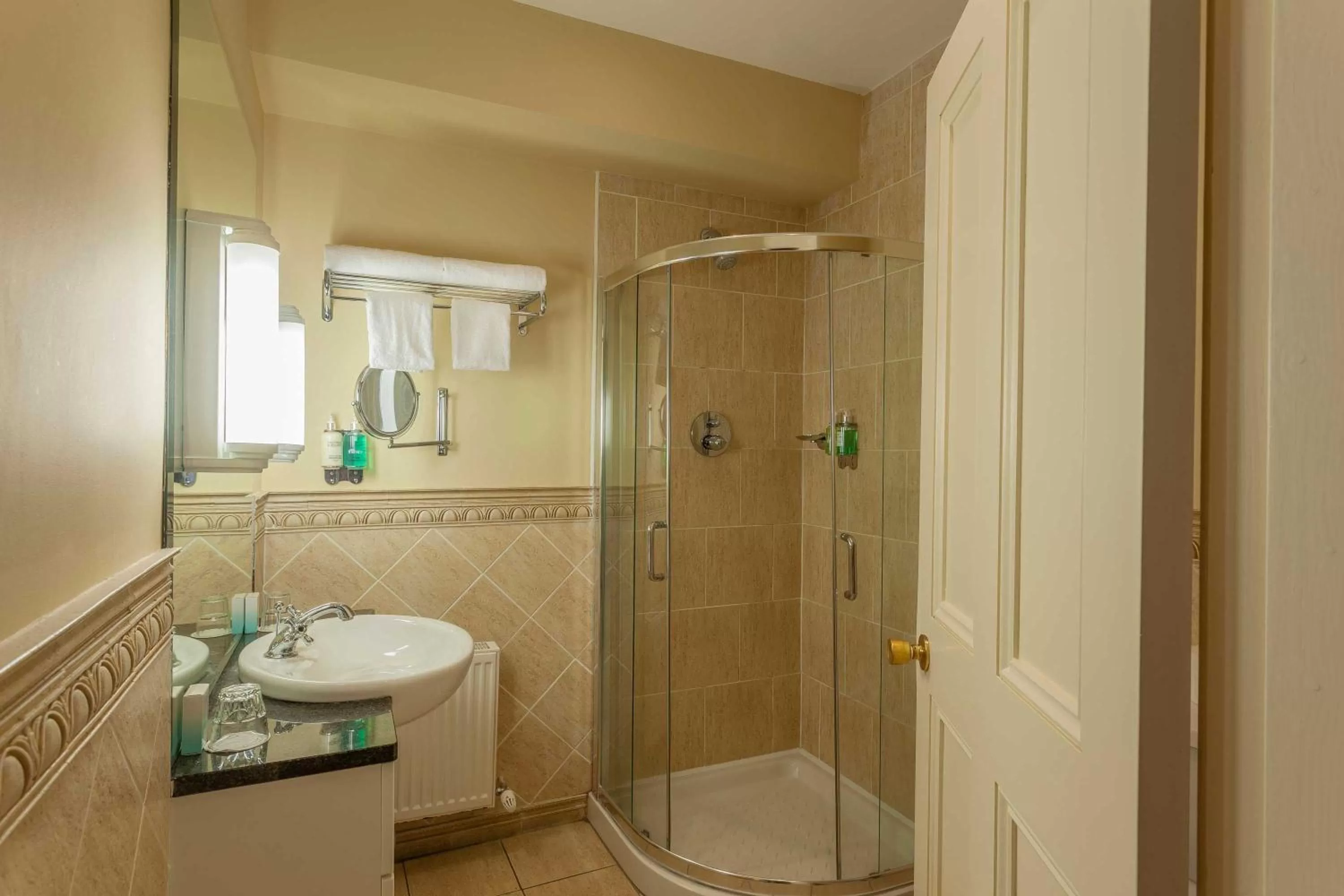 Bathroom in Ballyseede Castle