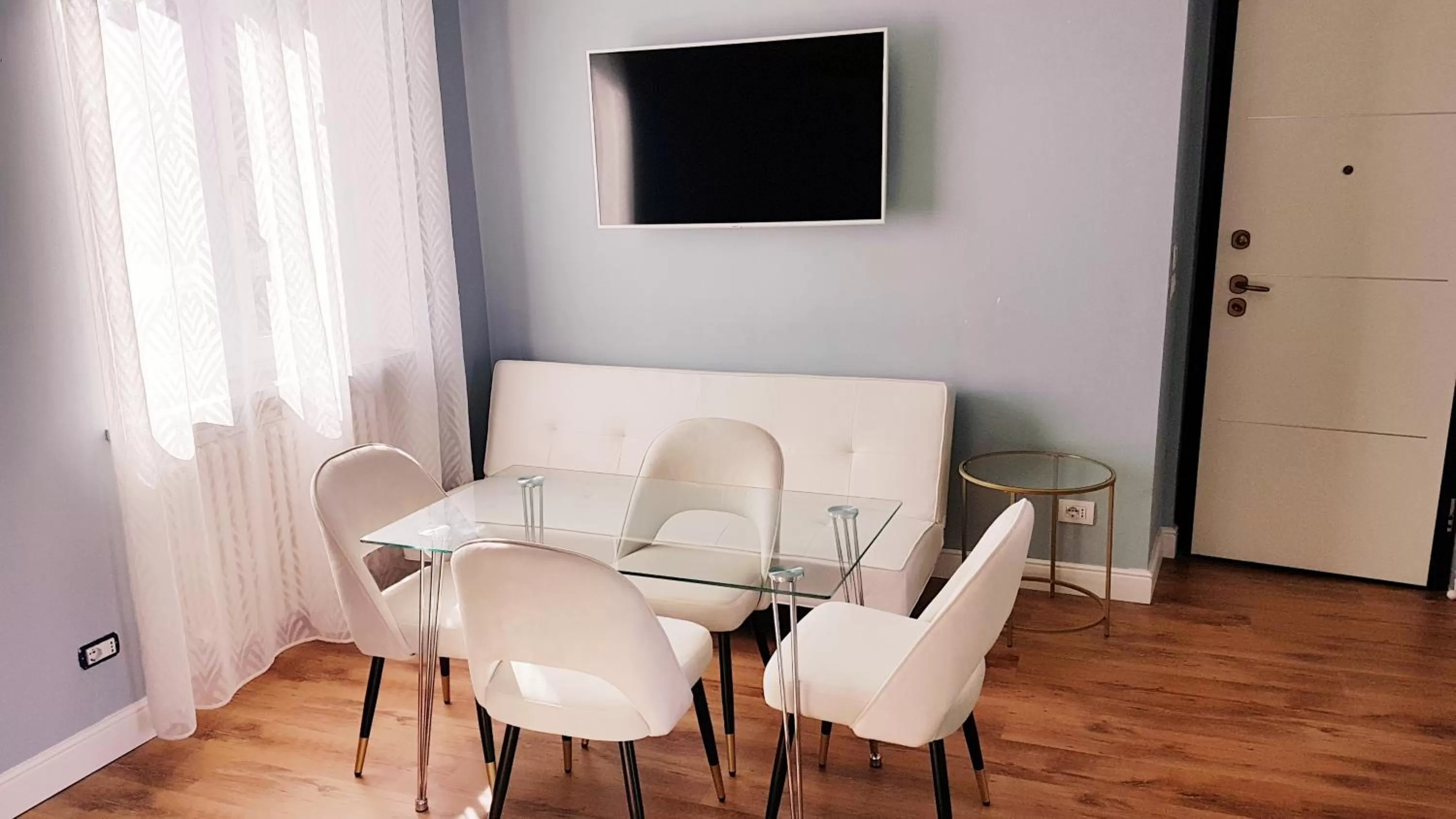 TV and multimedia in Villa Bellavista Alba, B&B