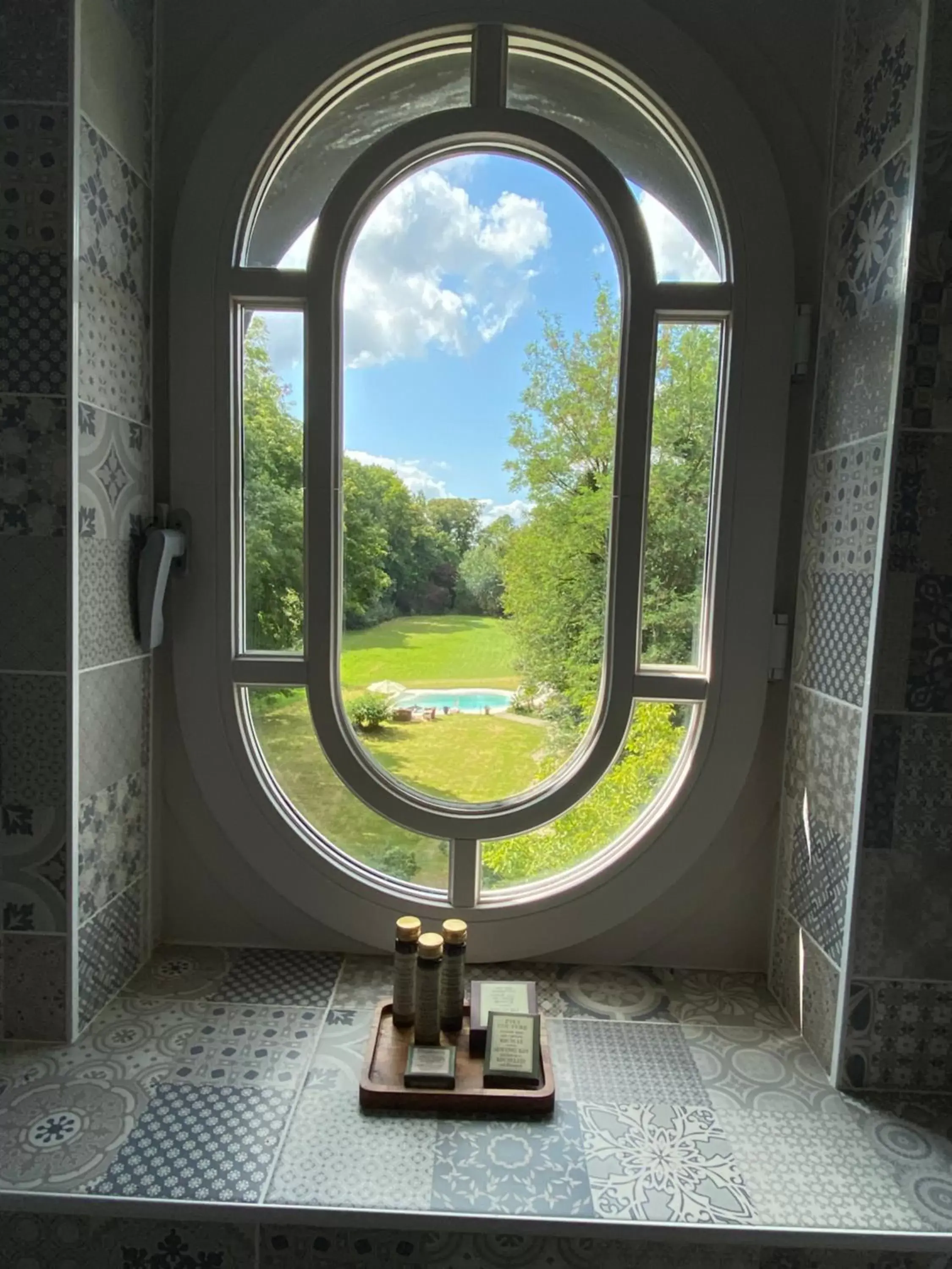 Shower in Château de Corcelle - Chambres et table d'hôtes