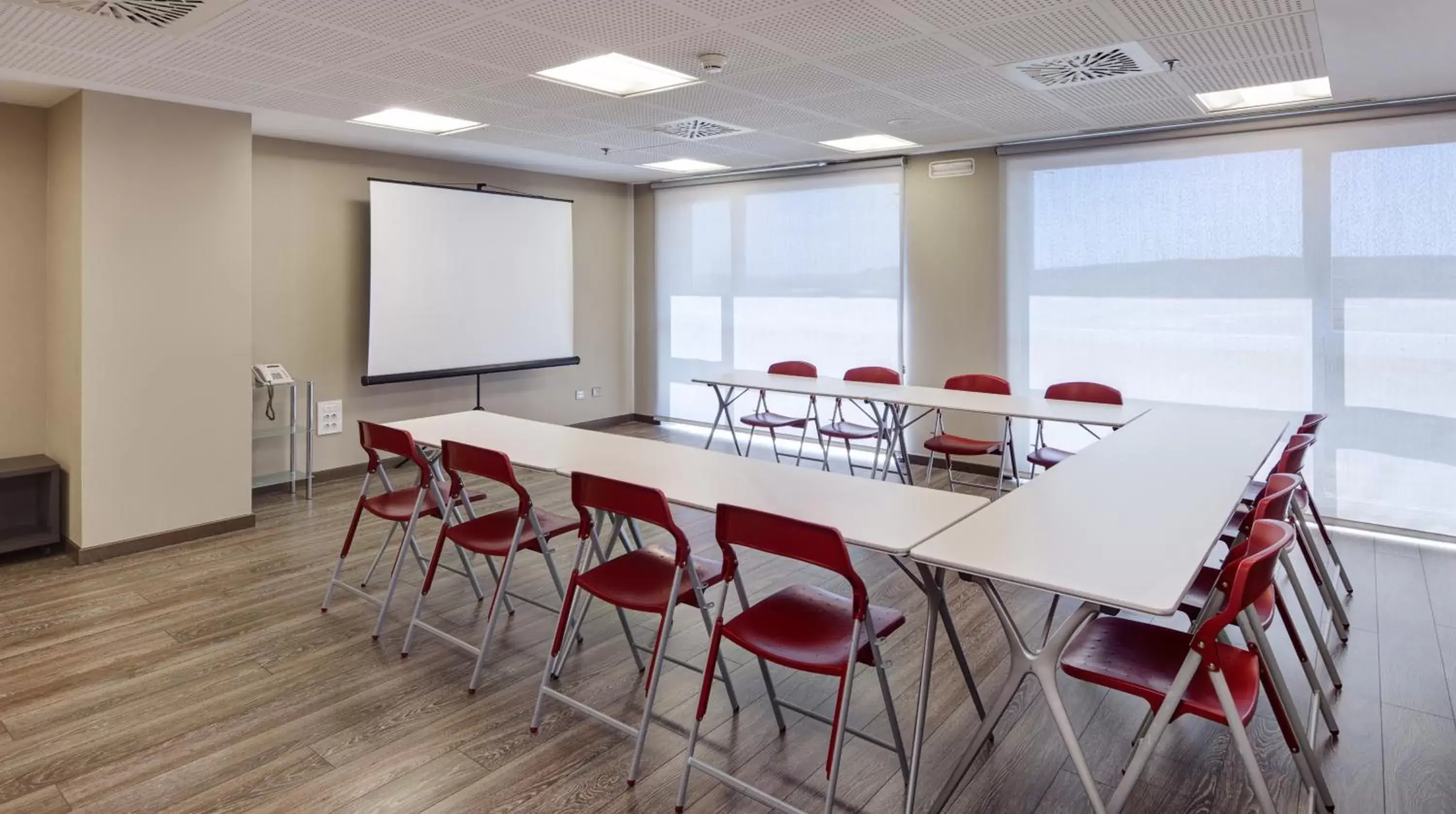 Meeting/conference room in Sercotel Plaza Feria