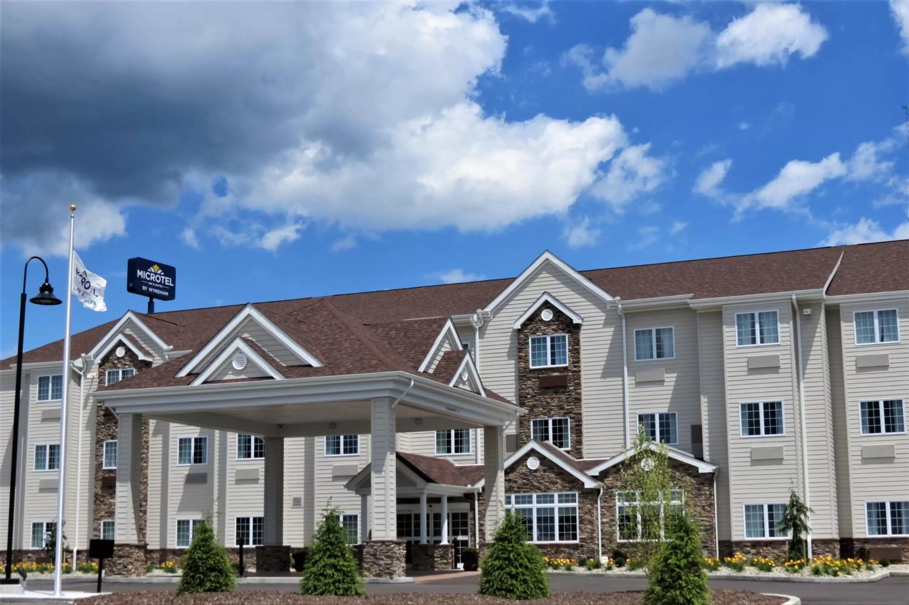 Facade/entrance in Microtel Inn & Suites by Wyndham Clarion