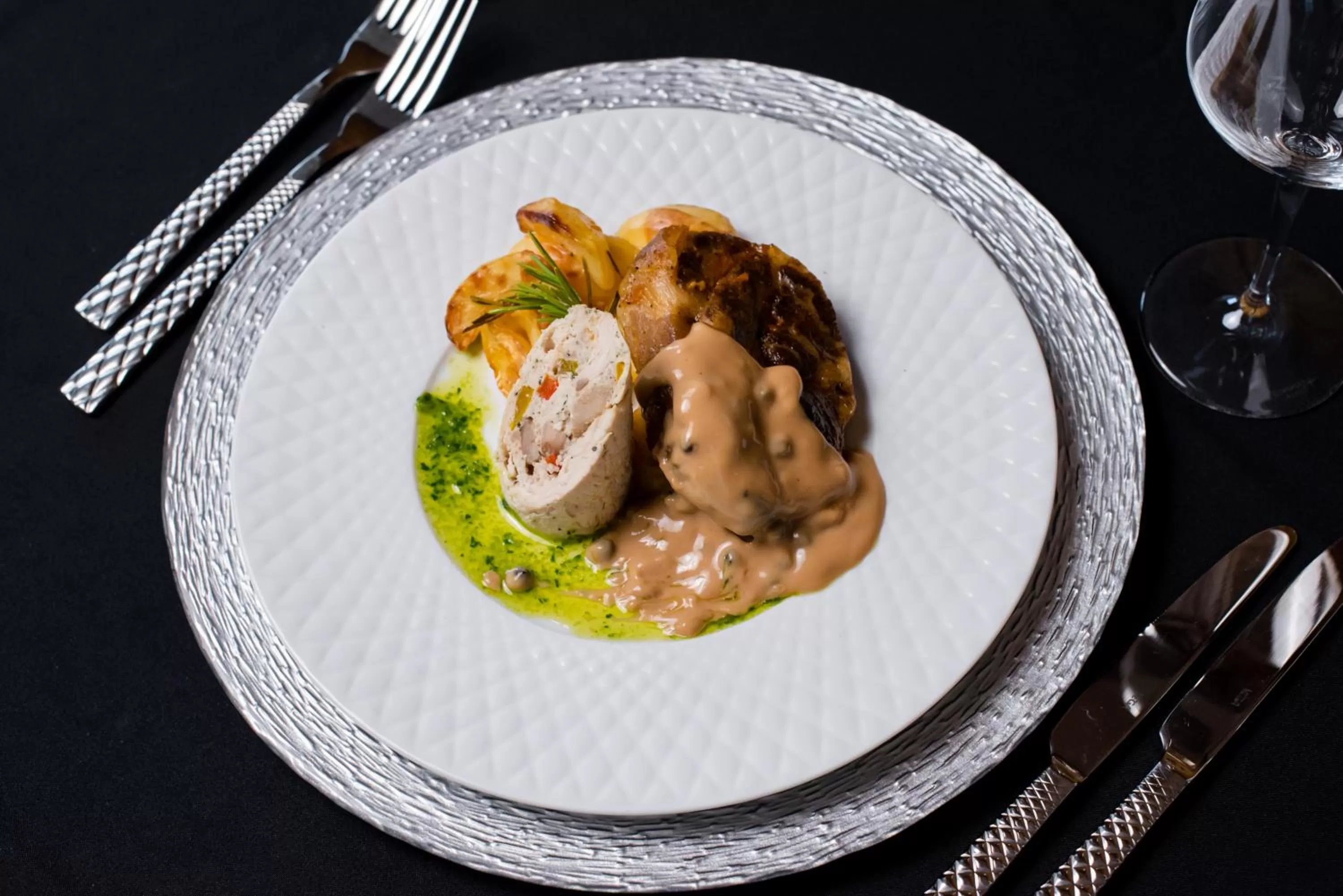 Restaurant/places to eat in Hotel Oxford By TimHotels