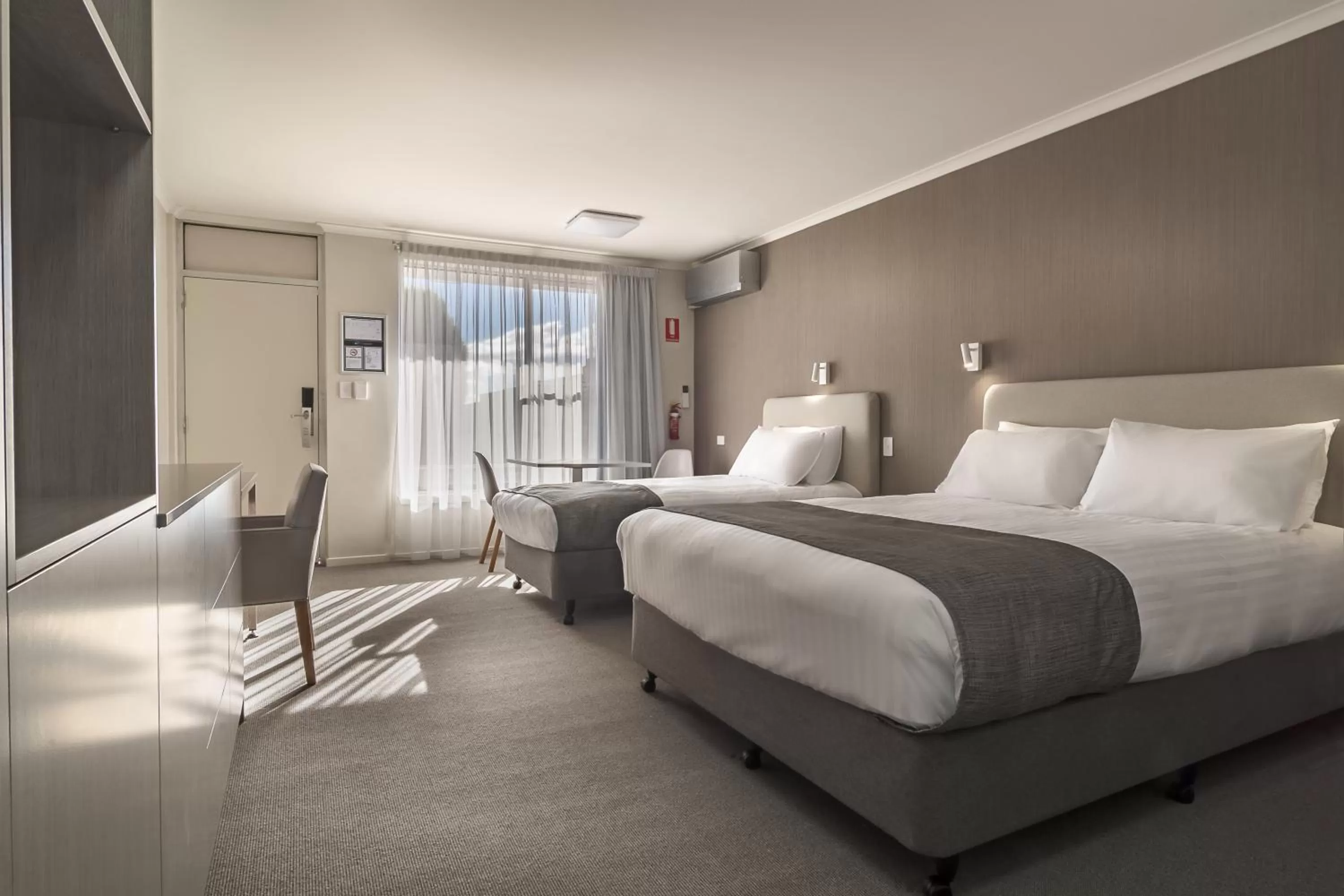 Bedroom, Bed in Argosy Motor Inn